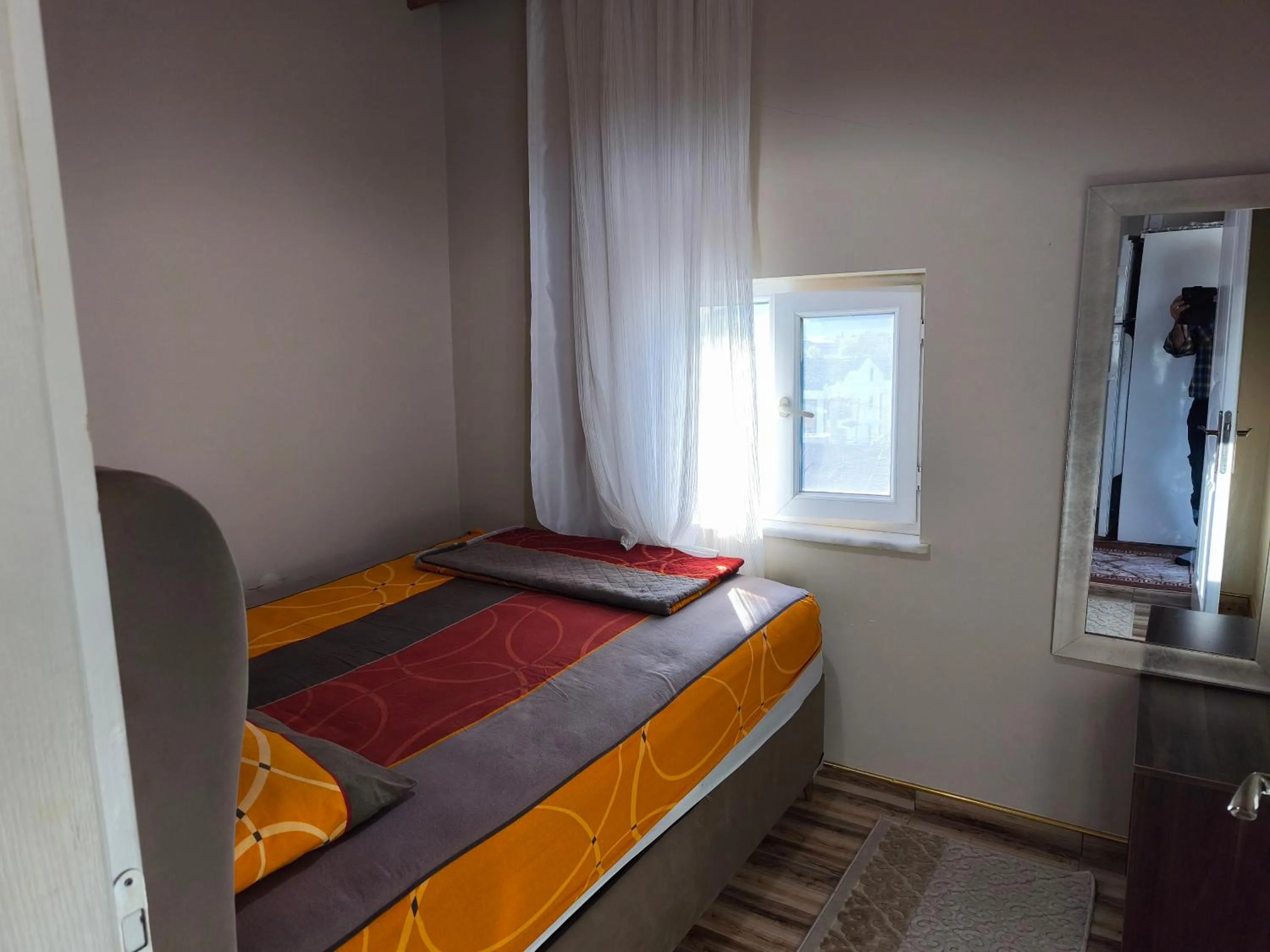 Bedroom, Bed in Sağlık Apart Pansiyon