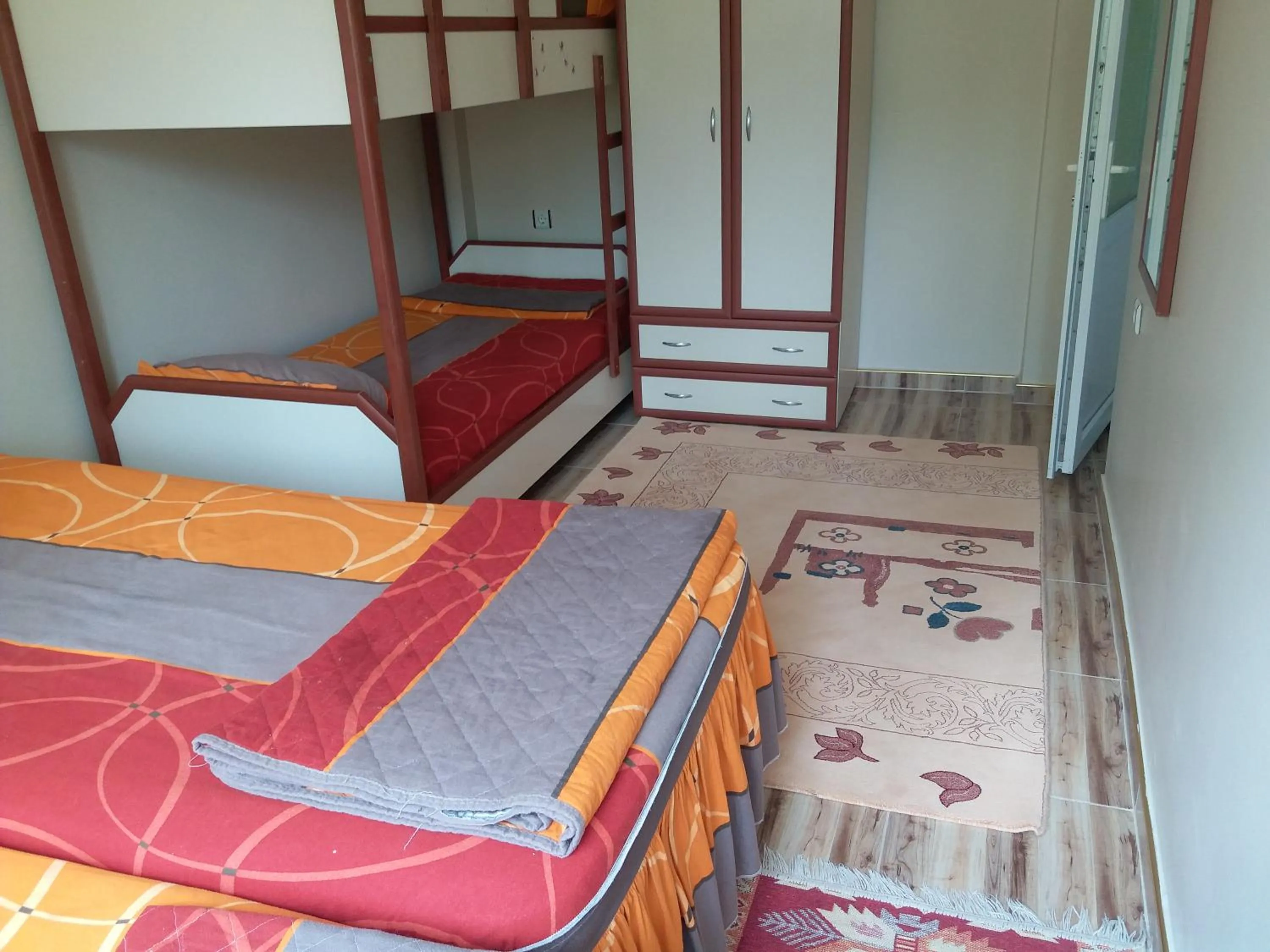 Bedroom, Bed in Sağlık Apart Pansiyon