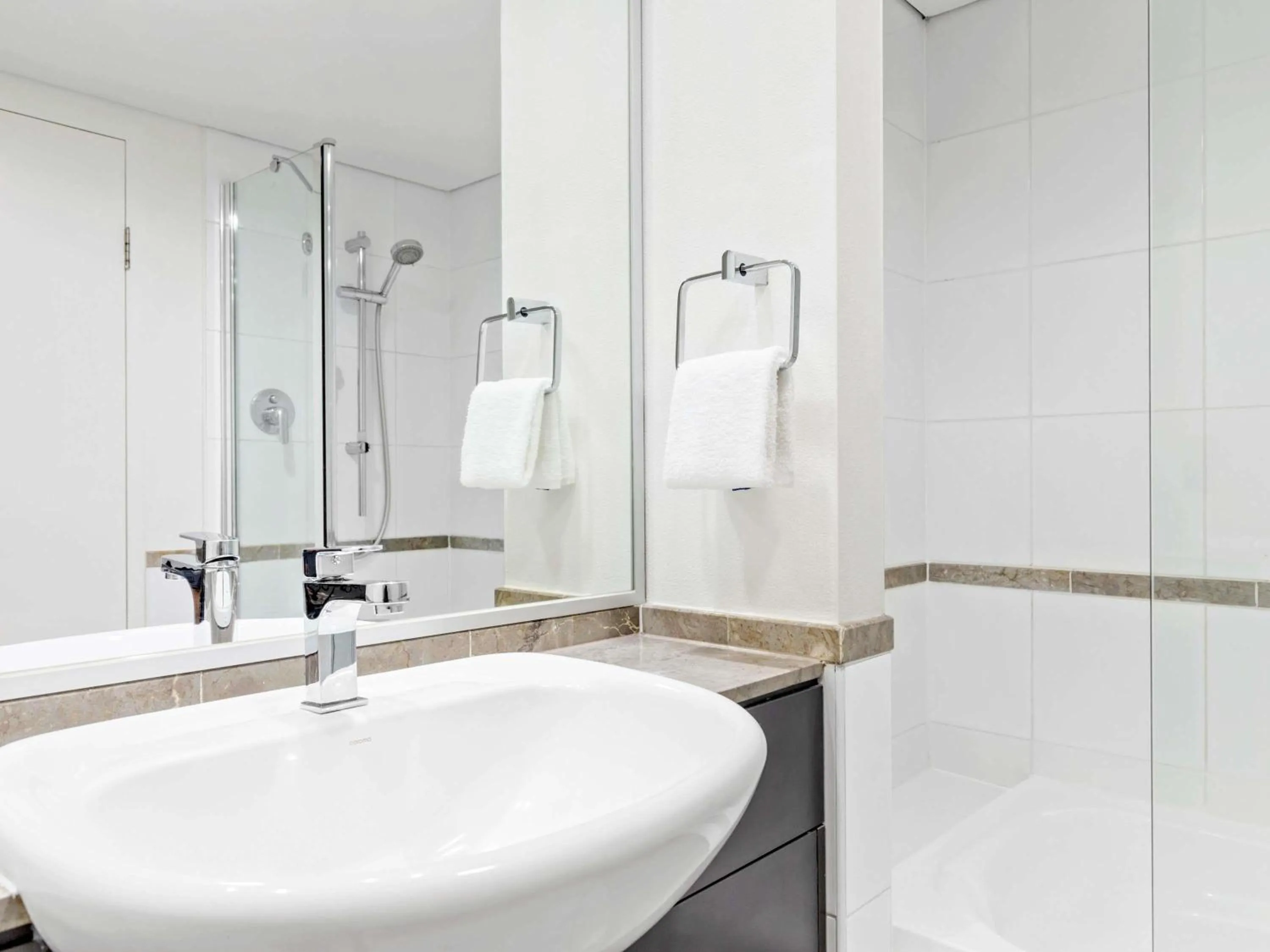 Bedroom in Mantra Sydney Central