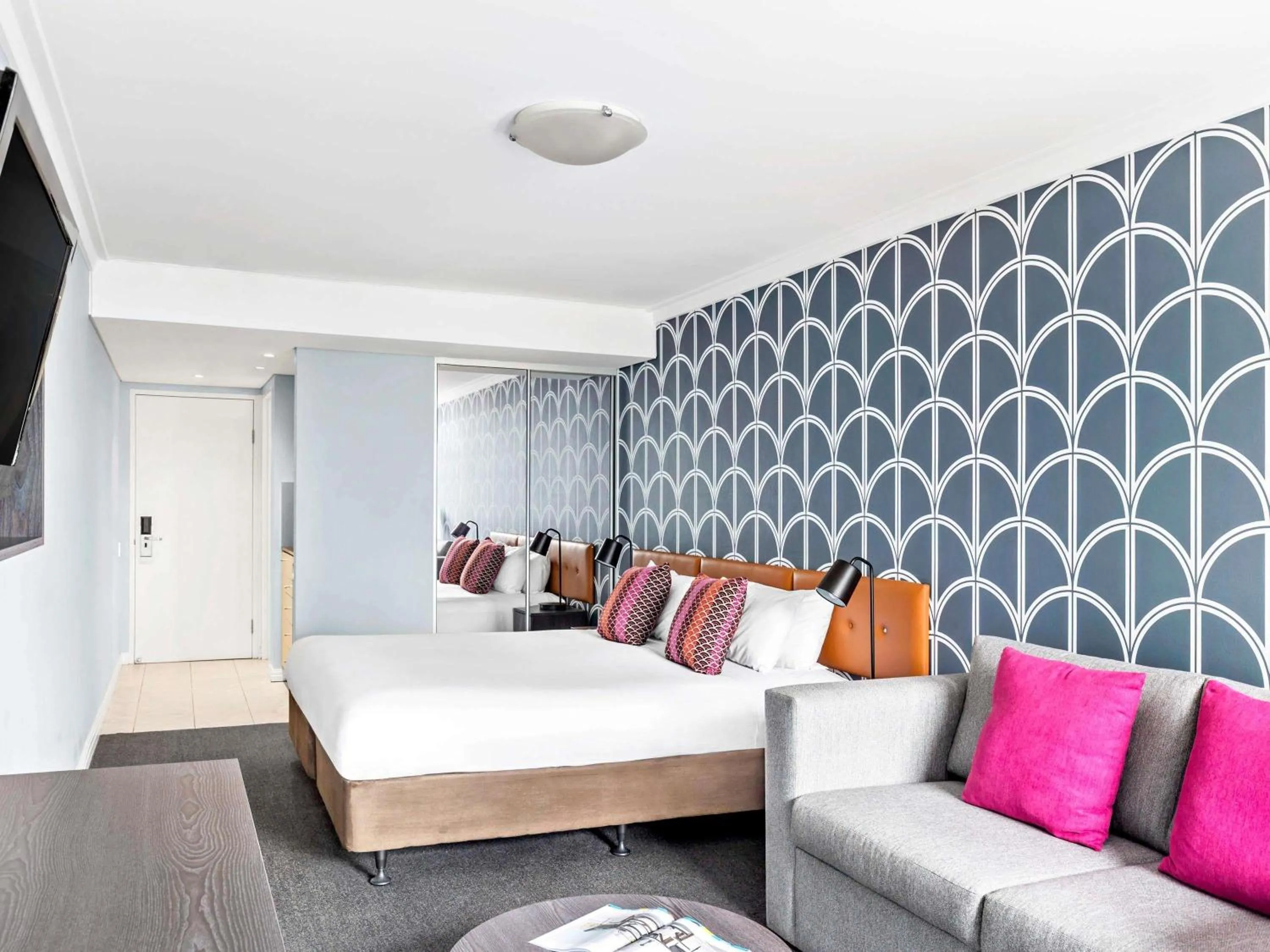 Bedroom, Bed in Mantra Sydney Central