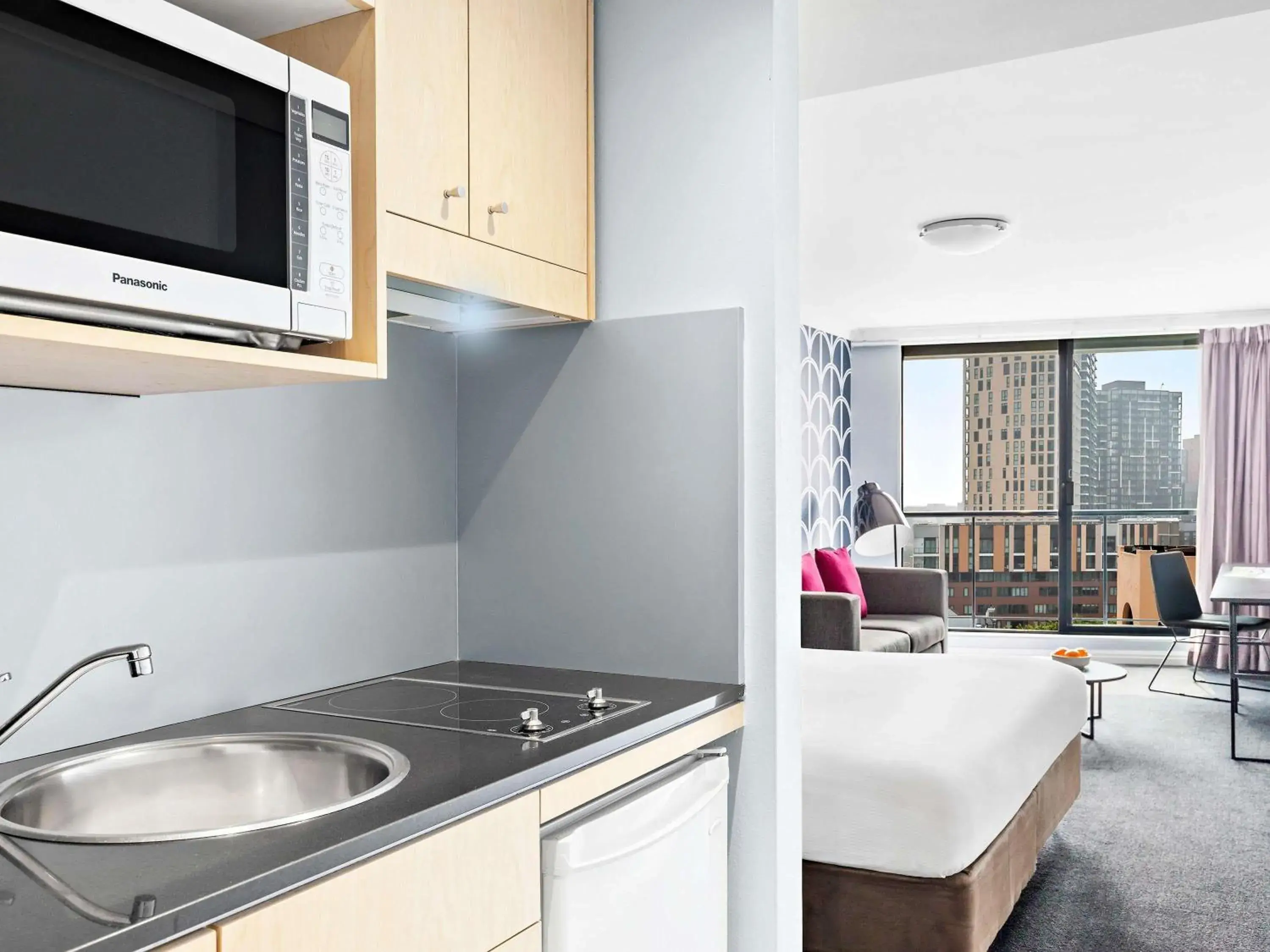 Bedroom, Bed in Mantra Sydney Central Bedroom, Bed in Mantra Sydney Central