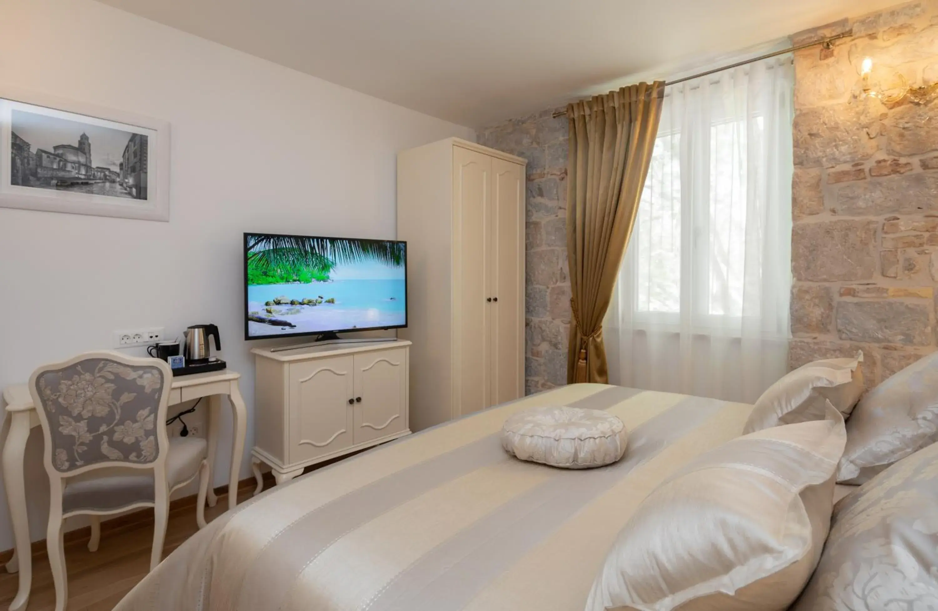 Superior Double or Twin Room in Priska Heritage Rooms Superior Double or Twin Room in Priska Heritage Rooms
