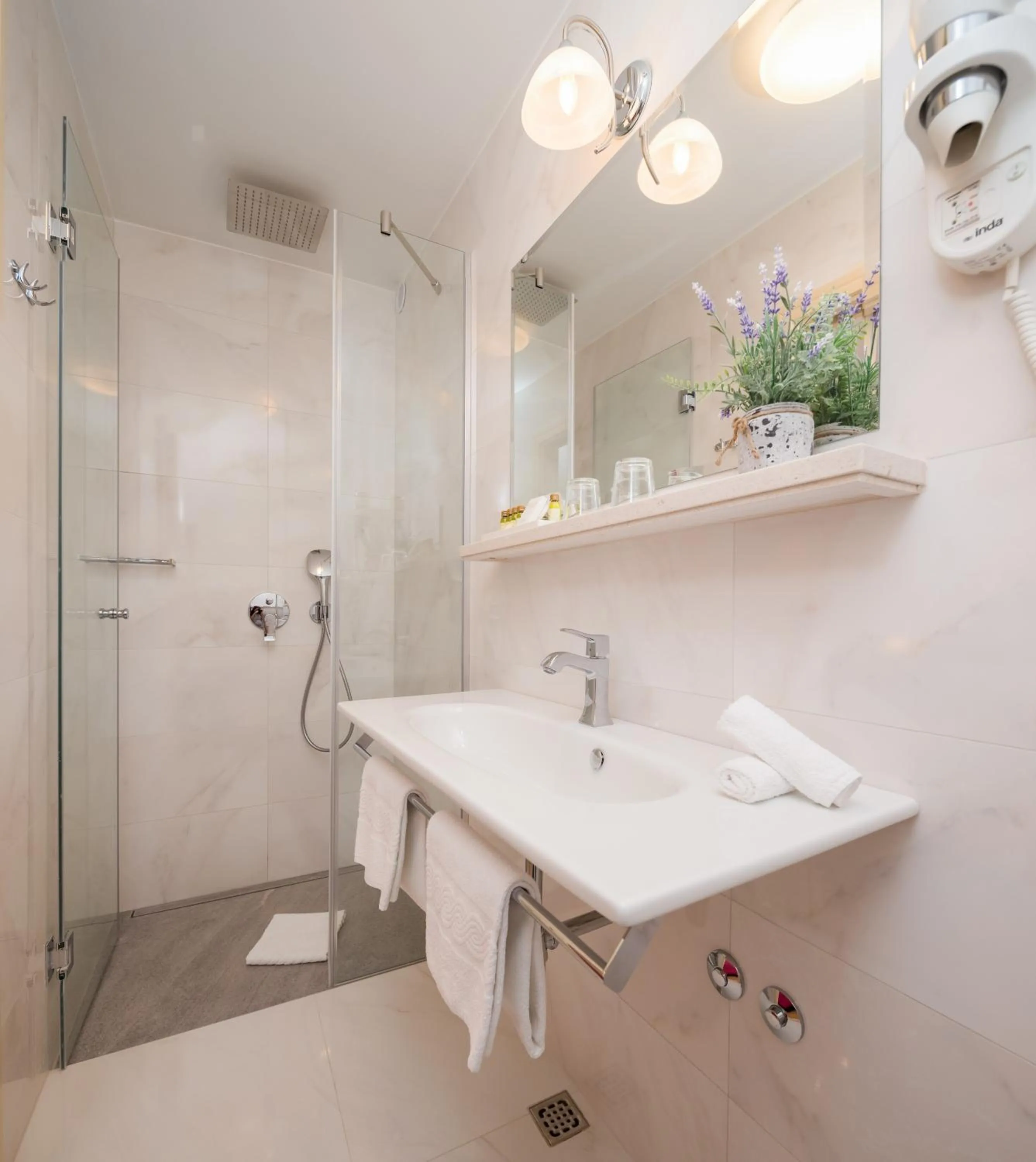 Bathroom in Priska Heritage Rooms