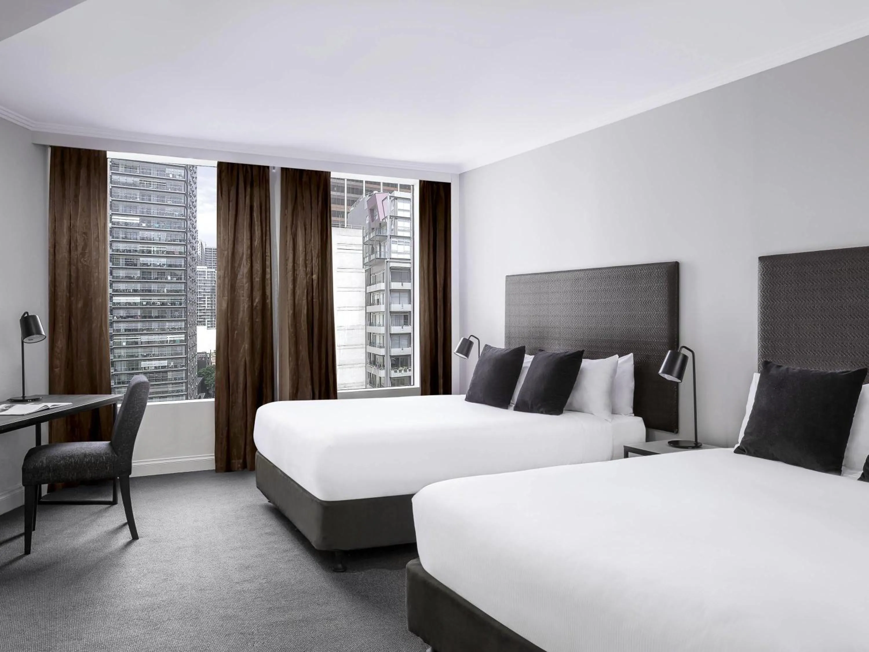 Bedroom, Bed in Mantra on Little Bourke Melbourne