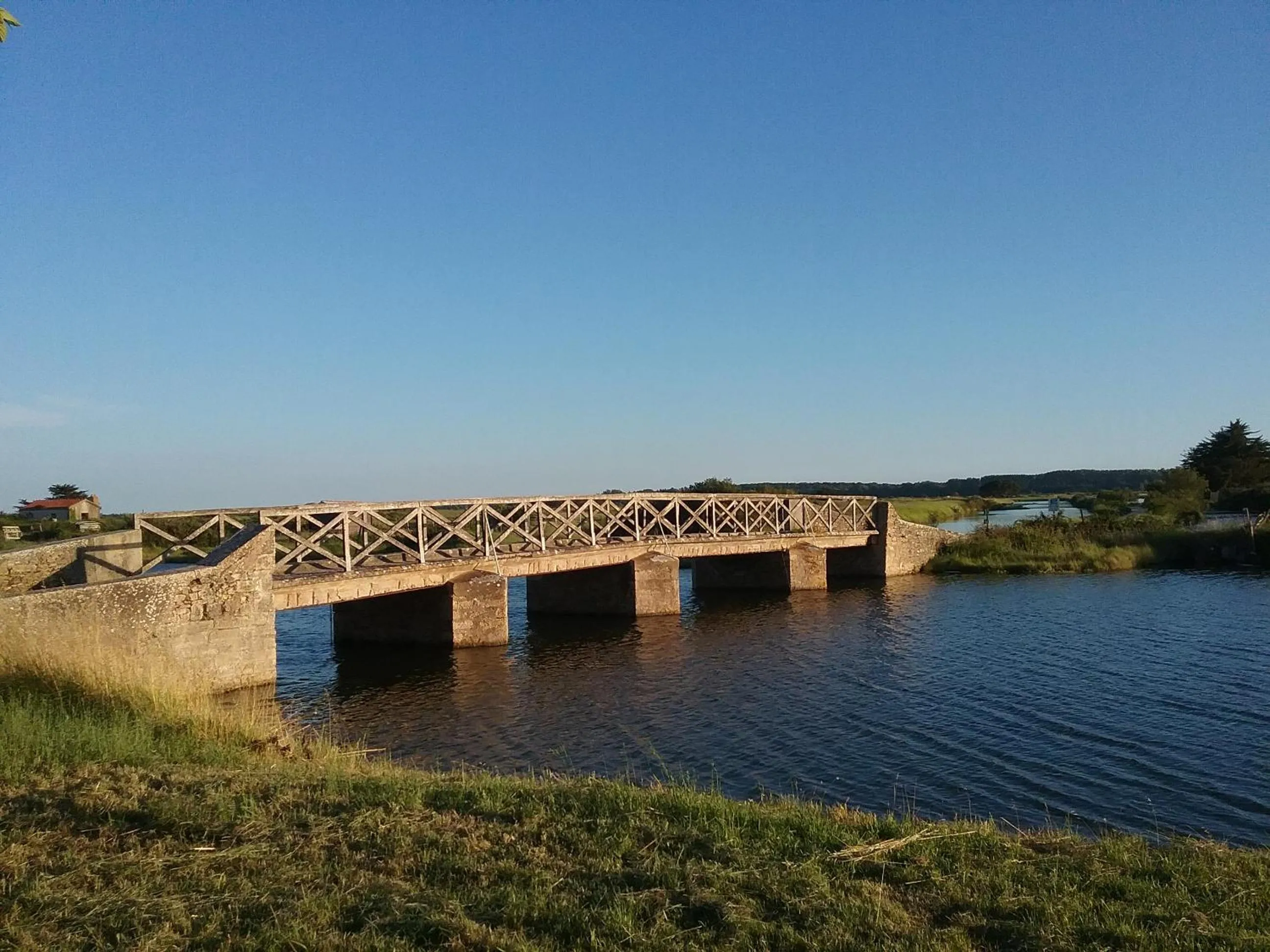 Other in Chevrefeuille et Eglantine