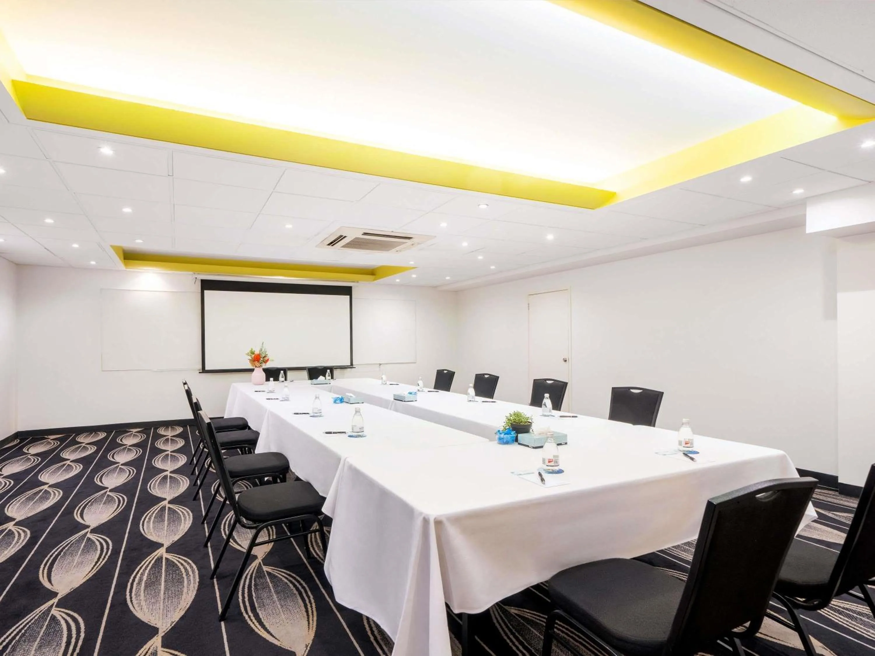 Meeting/conference room in Mantra on Northbourne