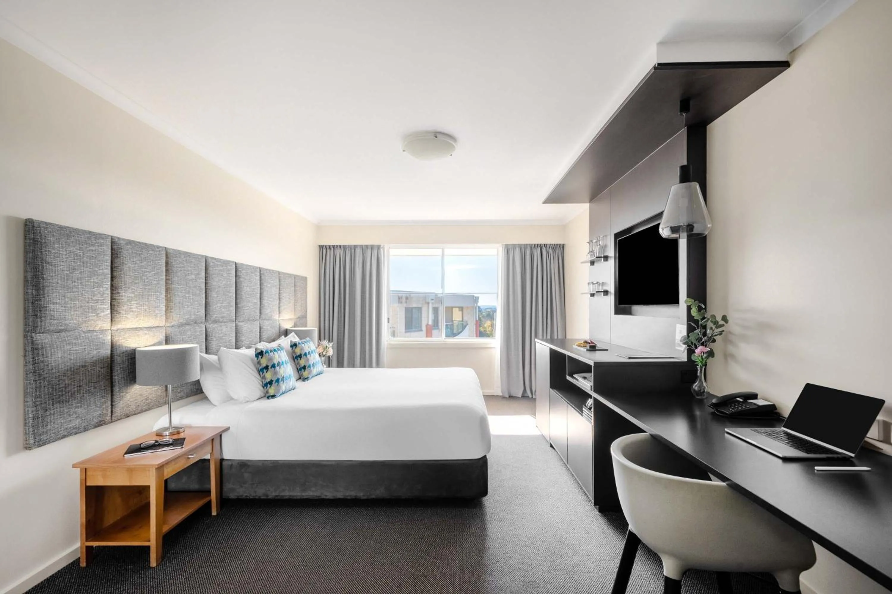 Bedroom, Bed in Mantra on Northbourne