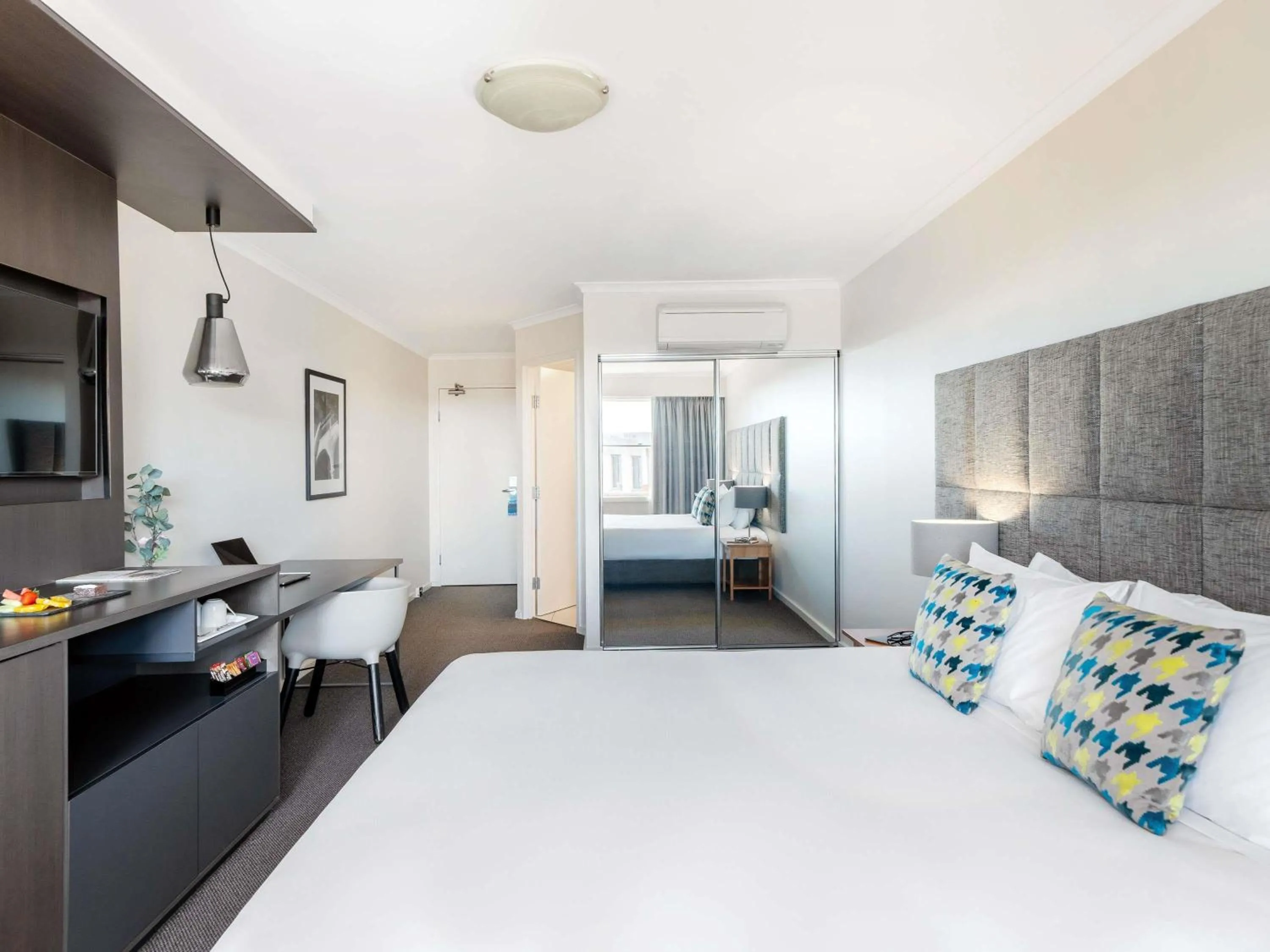 Bedroom, Bed in Mantra on Northbourne
