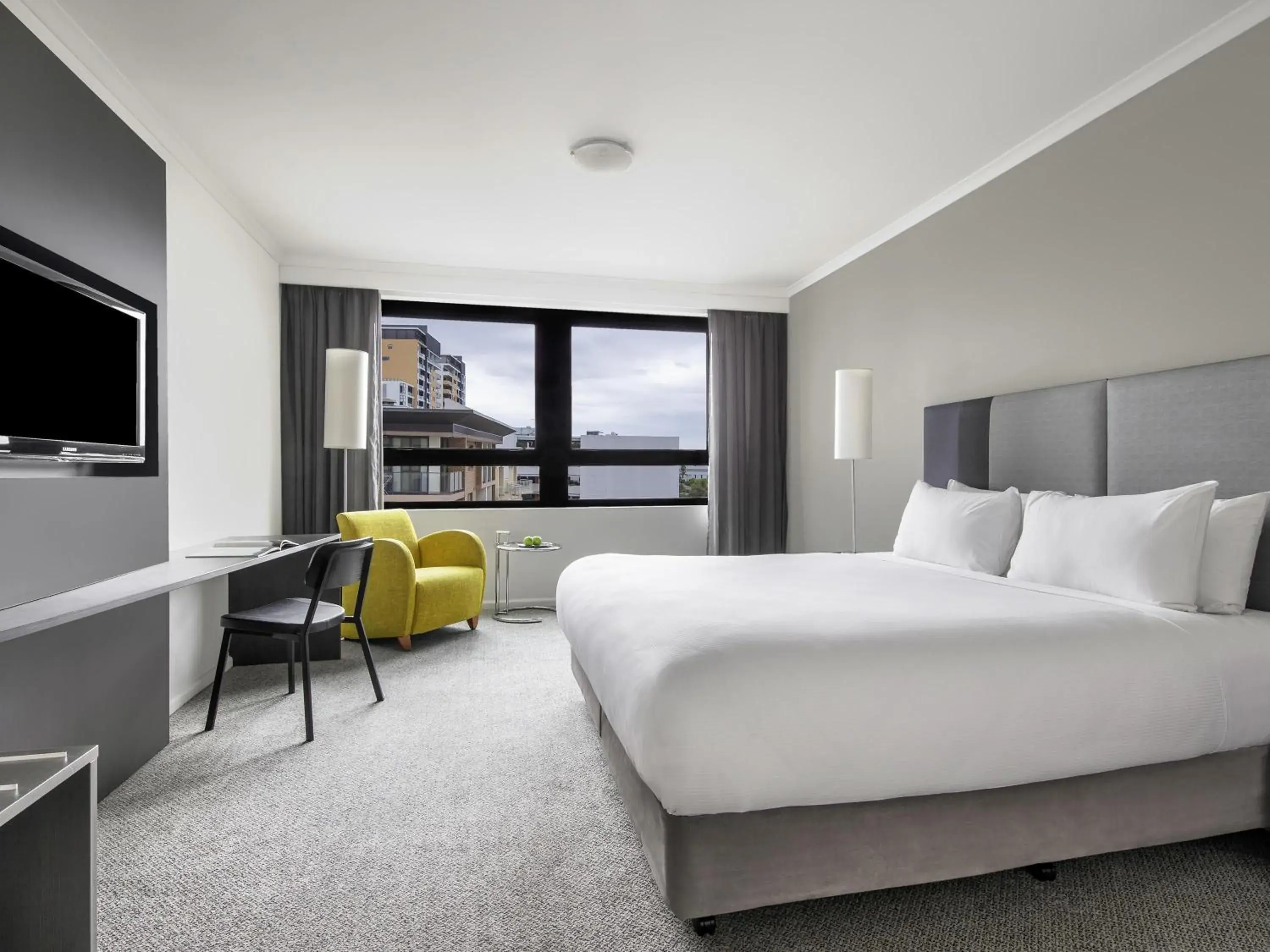 Bedroom, Bed in Mantra Parramatta Bedroom, Bed in Mantra Parramatta