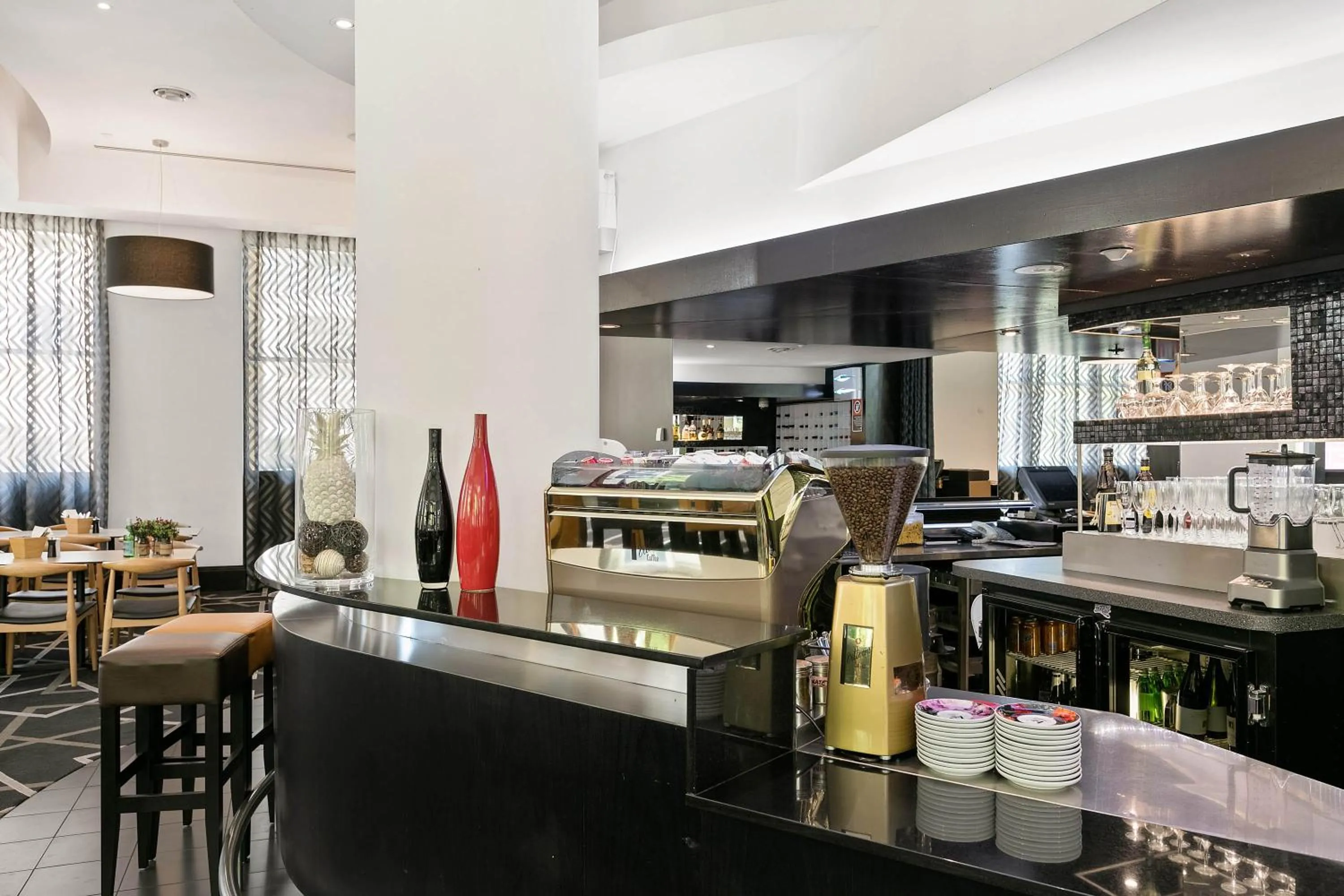 Lounge or bar in Mantra Parramatta