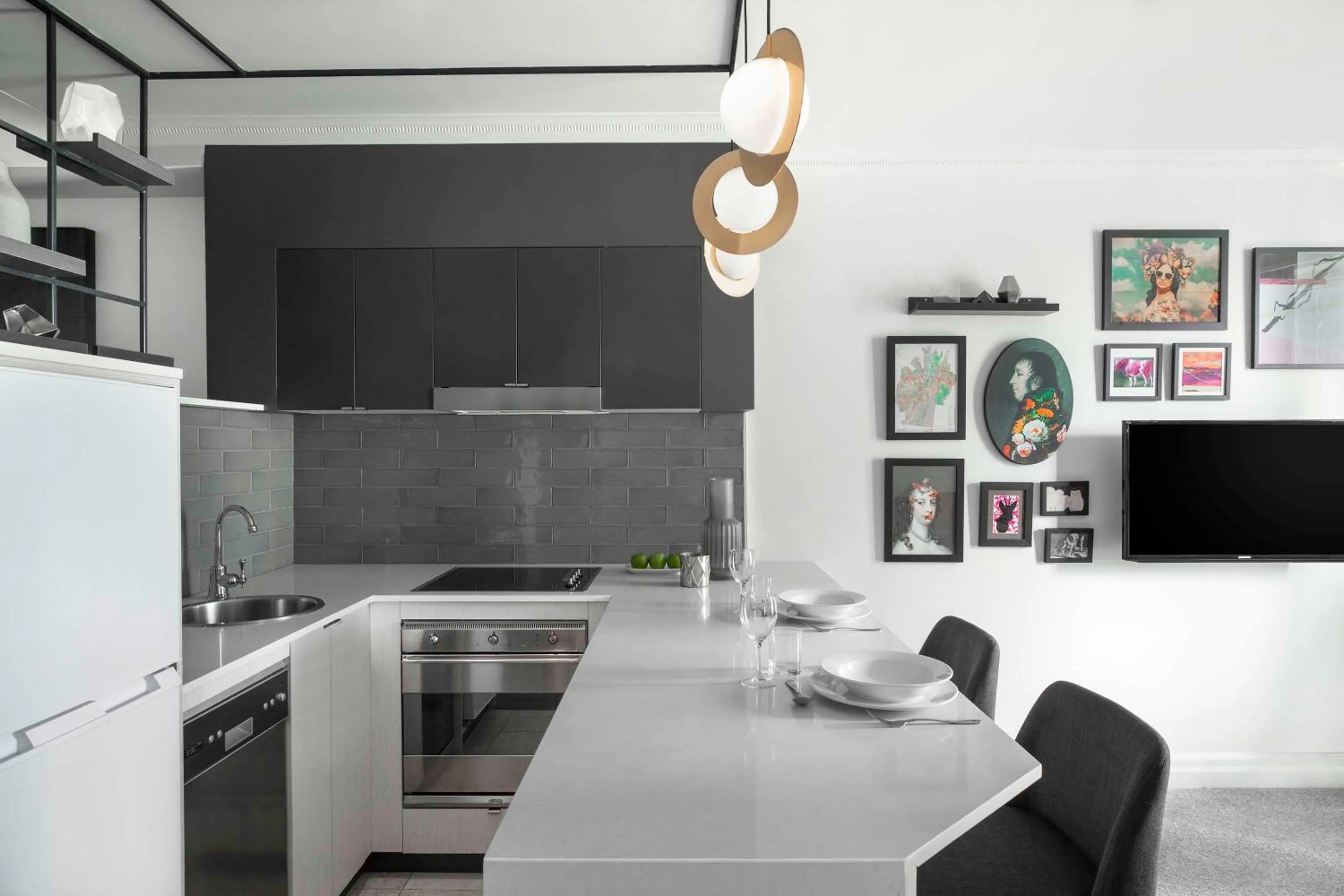 kitchen in Mantra 2 Bond Street