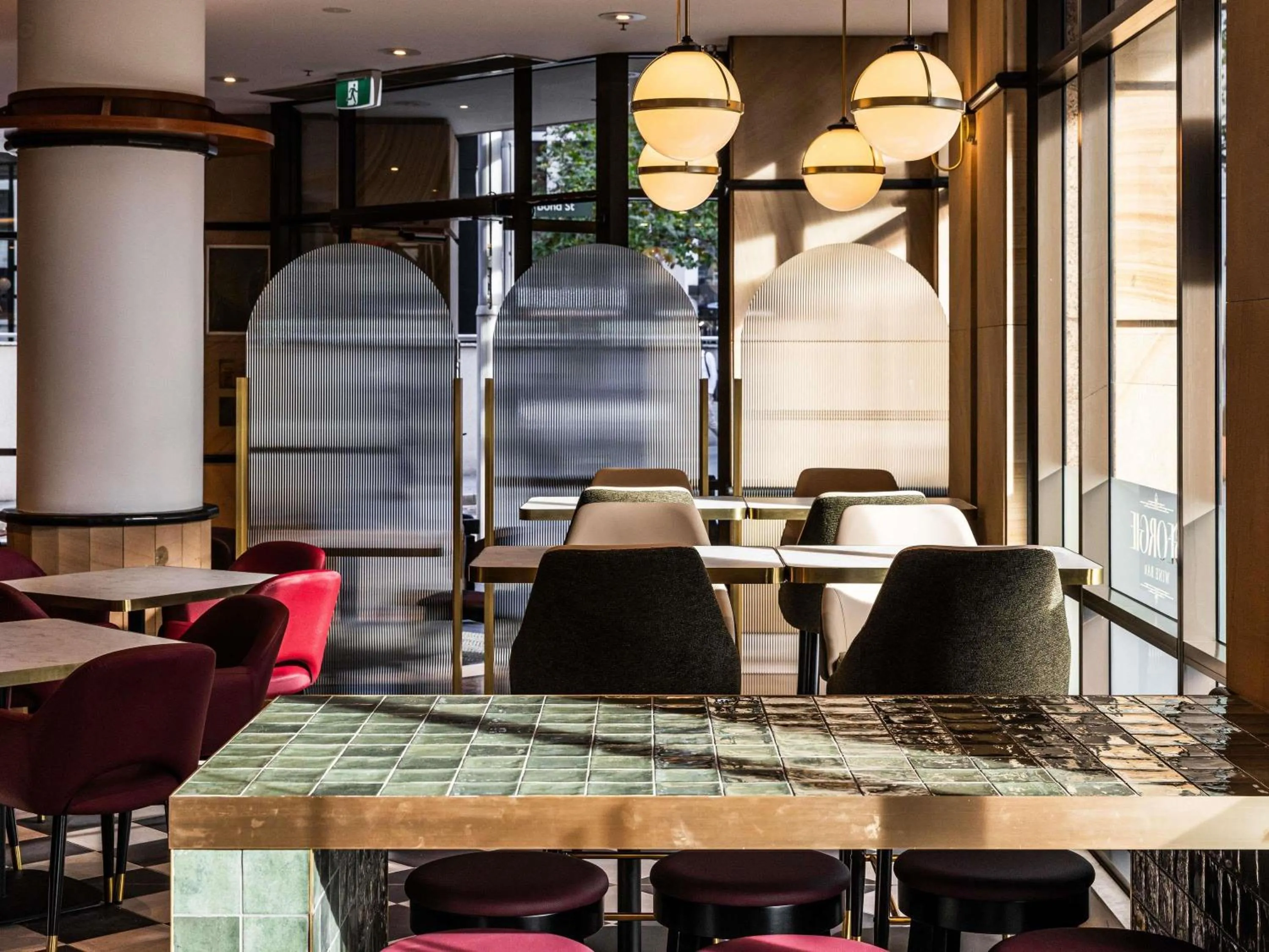 Property building in Mantra 2 Bond Street