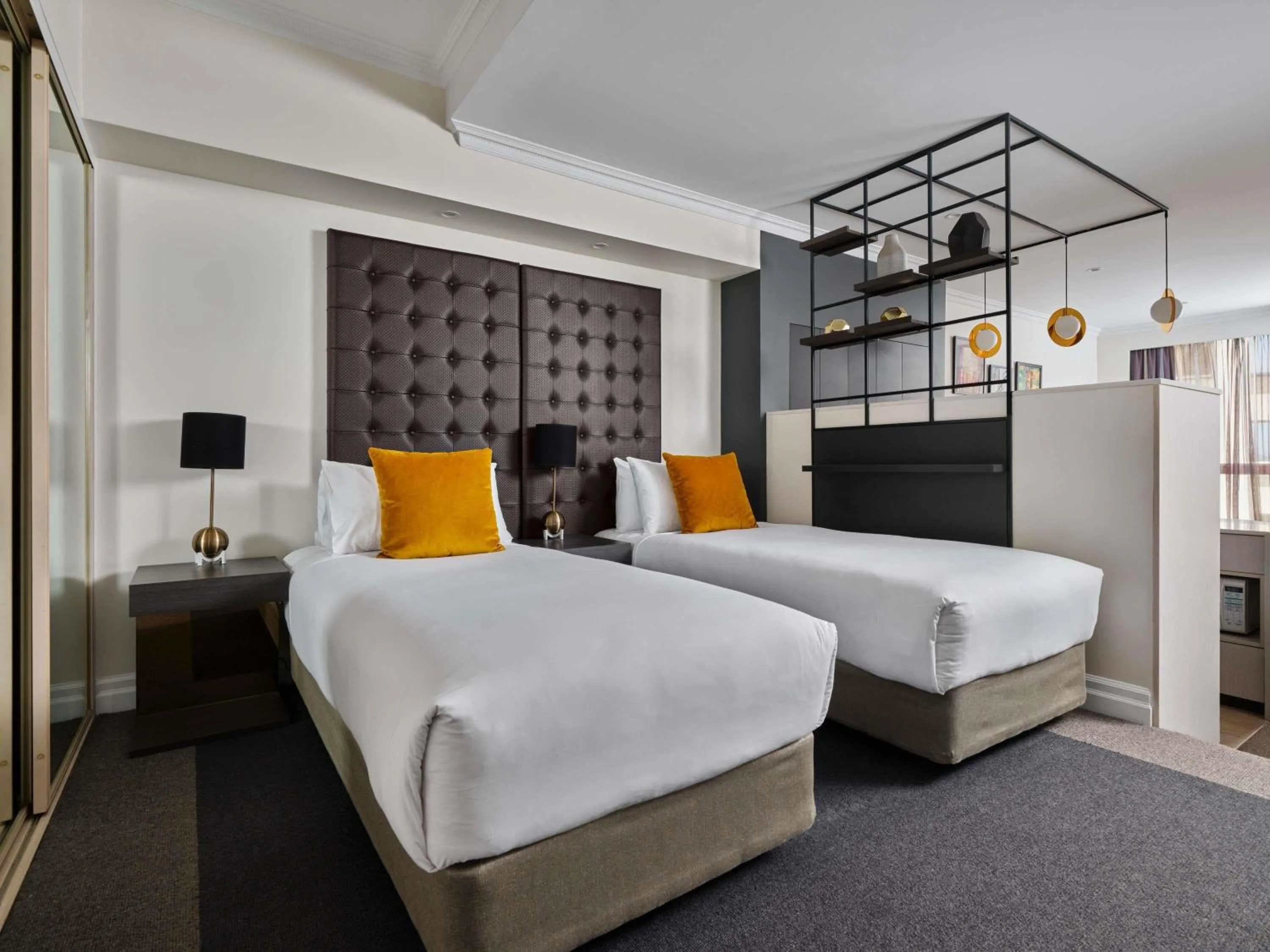 Bedroom, Bed in Mantra 2 Bond Street