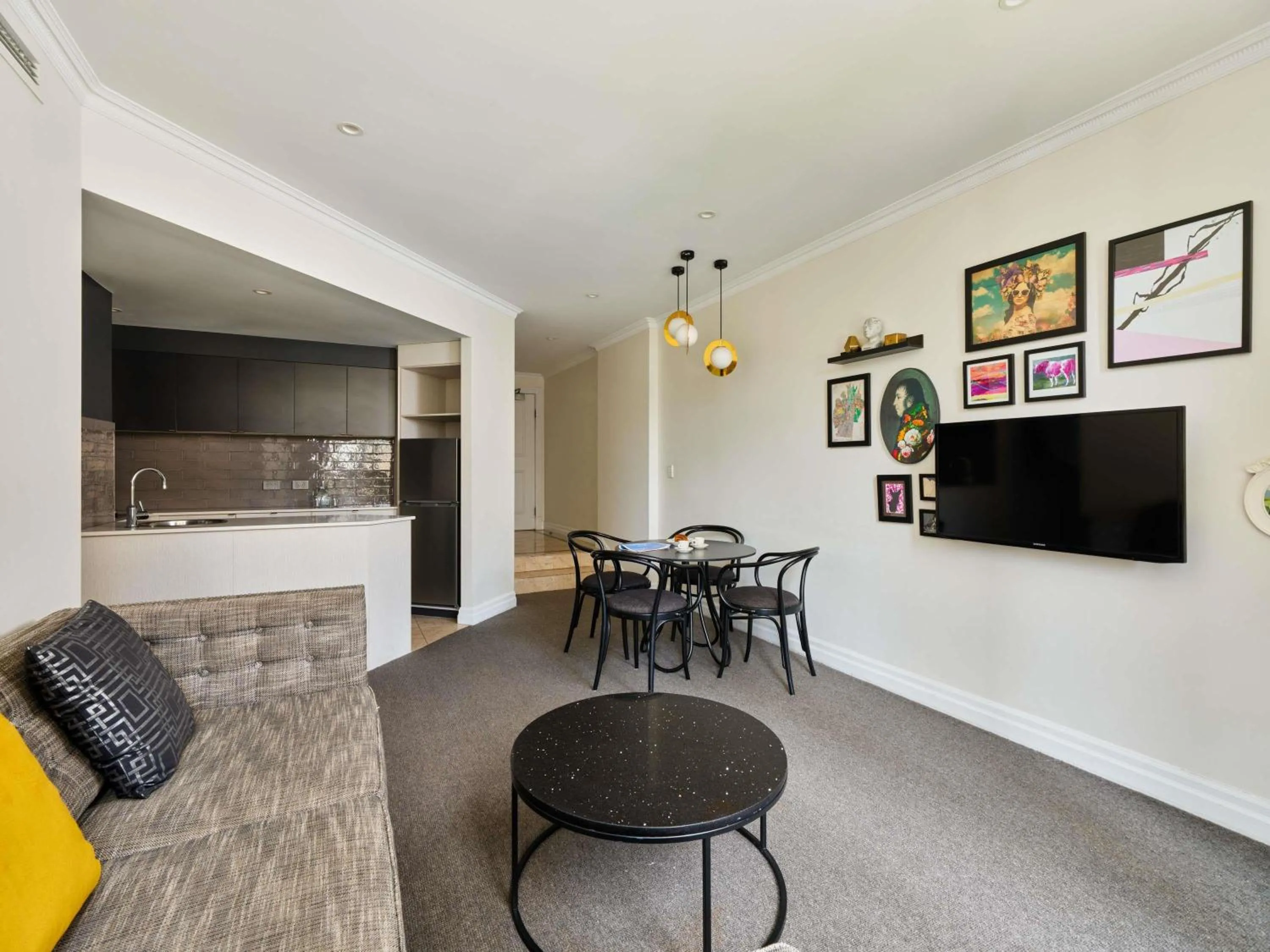 Bedroom in Mantra 2 Bond Street