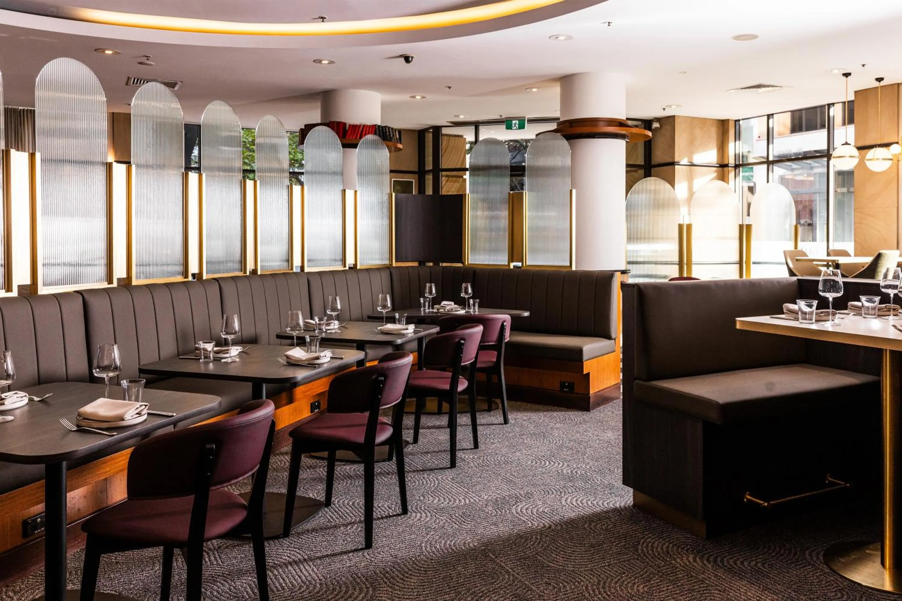 Restaurant/places to eat in Mantra 2 Bond Street