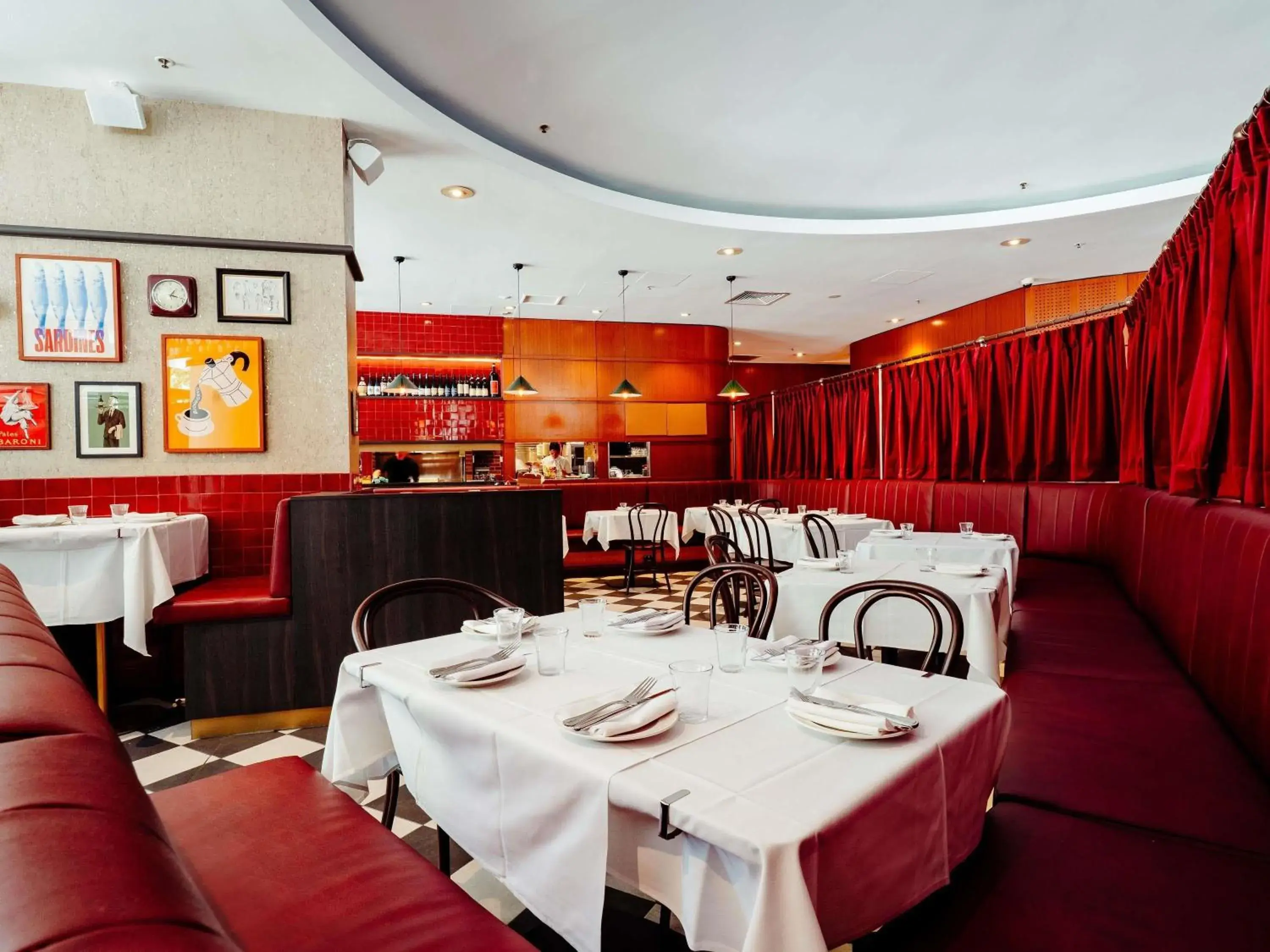 Restaurant/places to eat in Mantra 2 Bond Street Restaurant/places to eat in Mantra 2 Bond Street