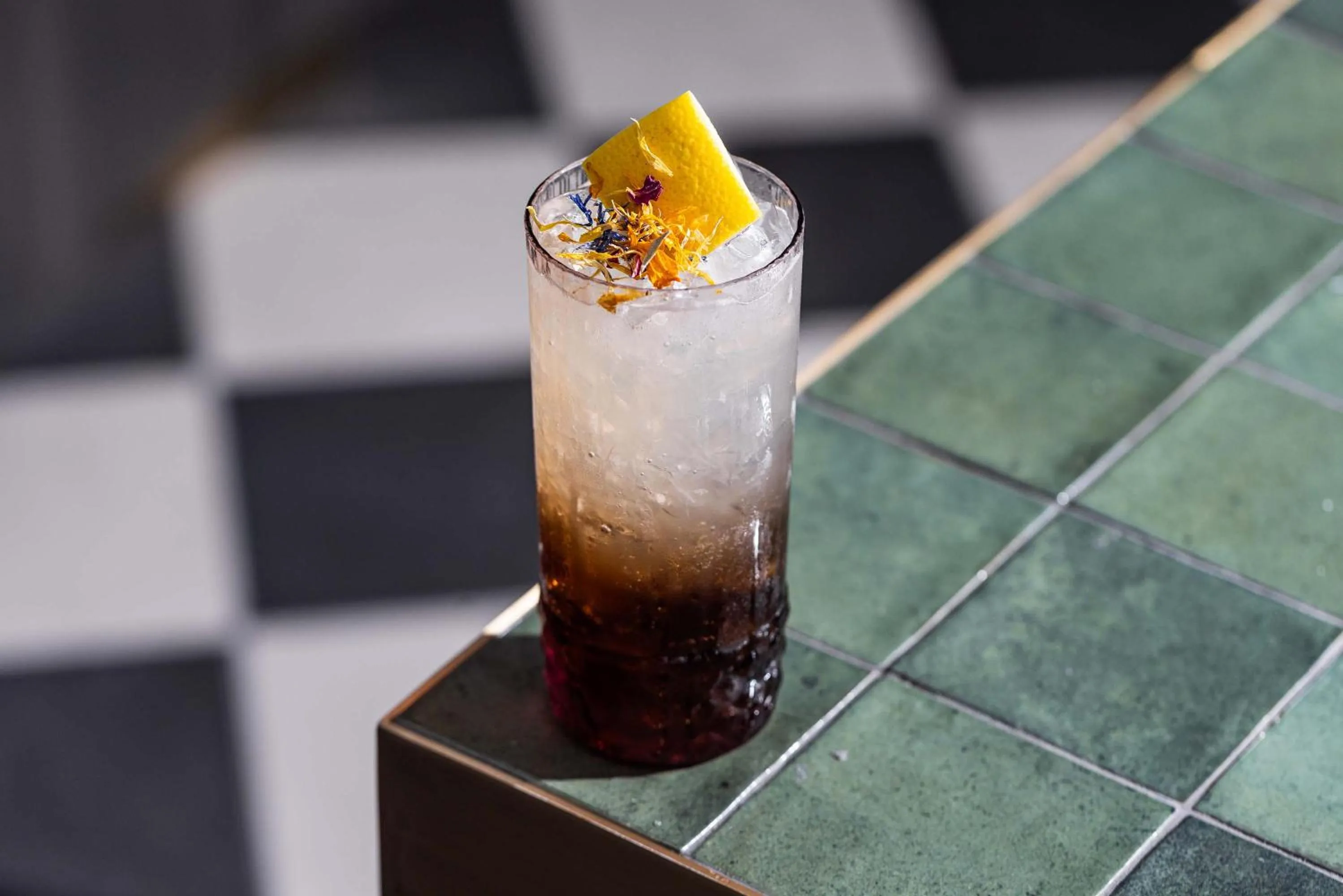 Lounge or bar in Mantra 2 Bond Street