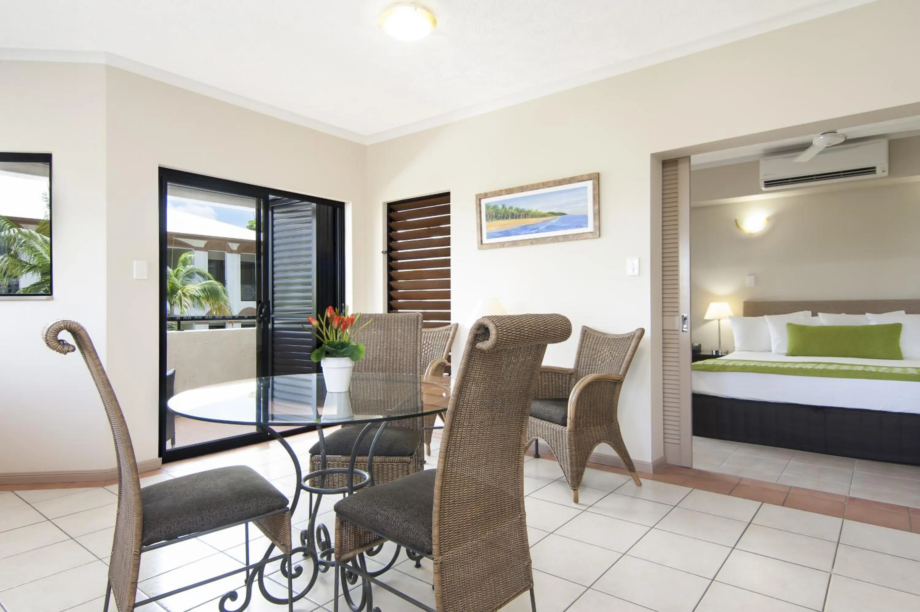 Dining area, Bed in Regal Port Douglas