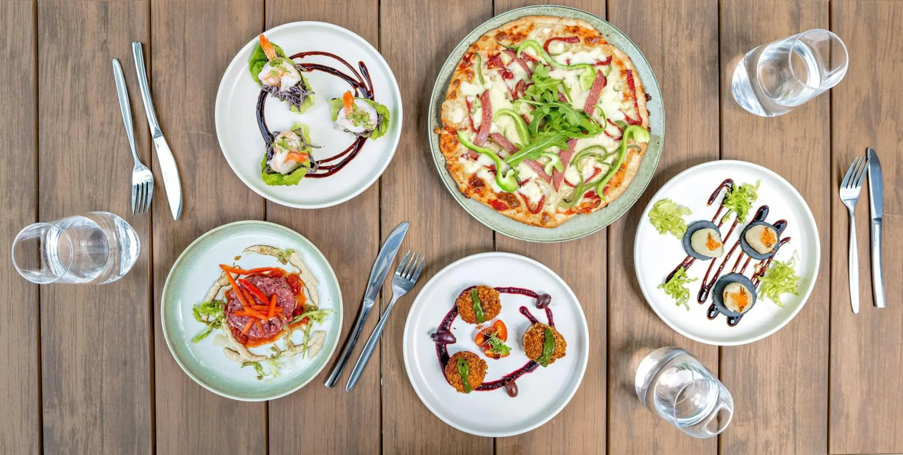 Restaurant/places to eat in Mercure Cairns Restaurant/places to eat in Mercure Cairns