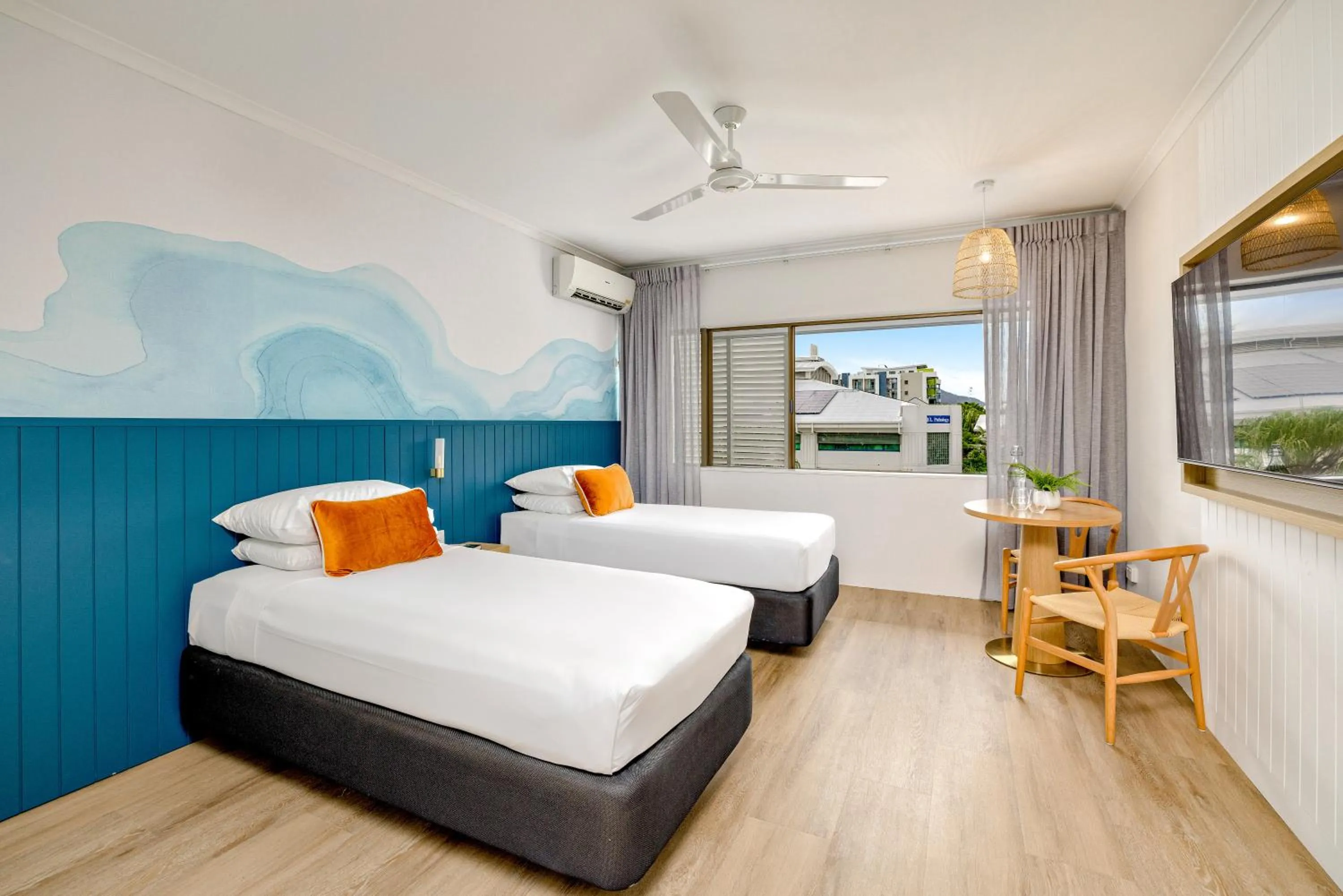 Bedroom, Bed in Mercure Cairns