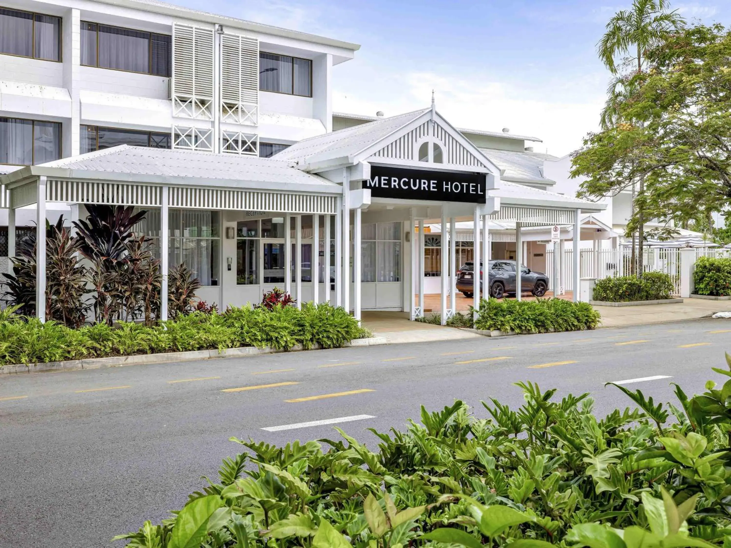 Property building in Mercure Cairns Property building in Mercure Cairns
