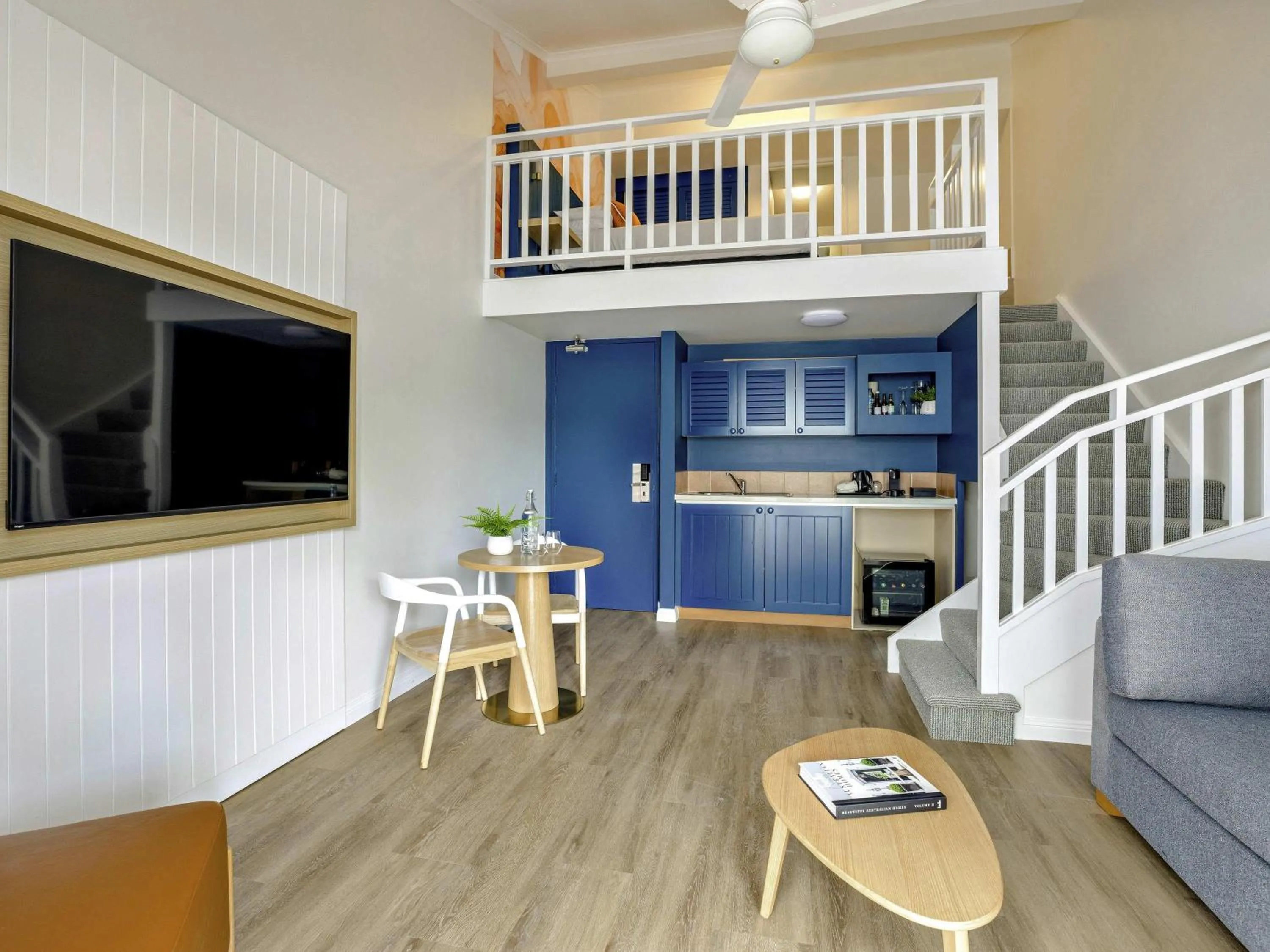 Bedroom in Mercure Cairns