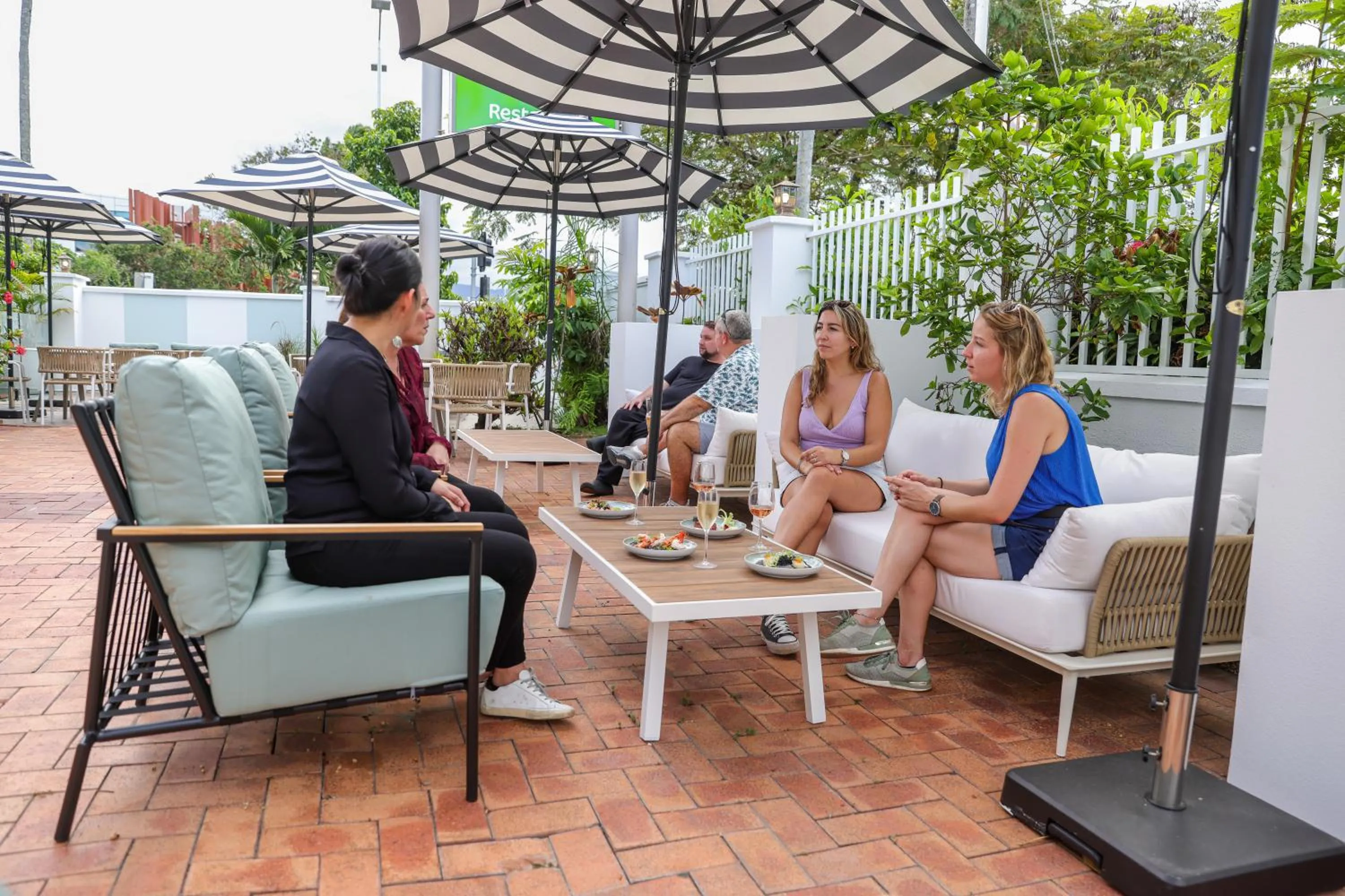 Property building in Mercure Cairns