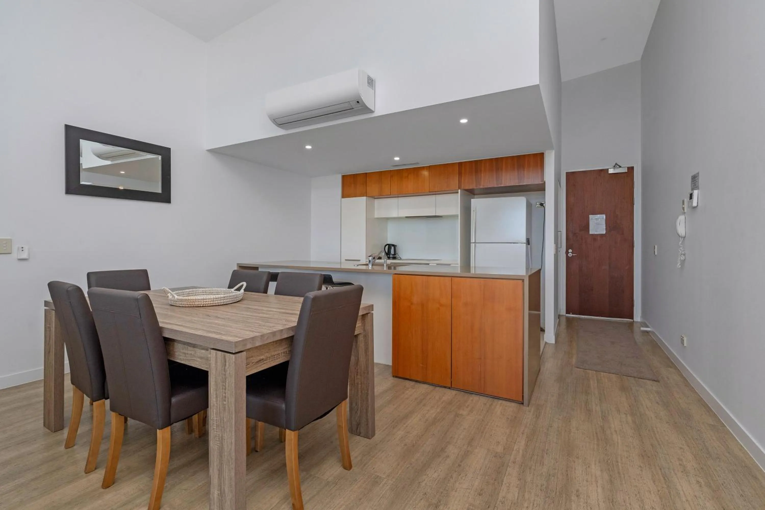 Central Islington Apartments