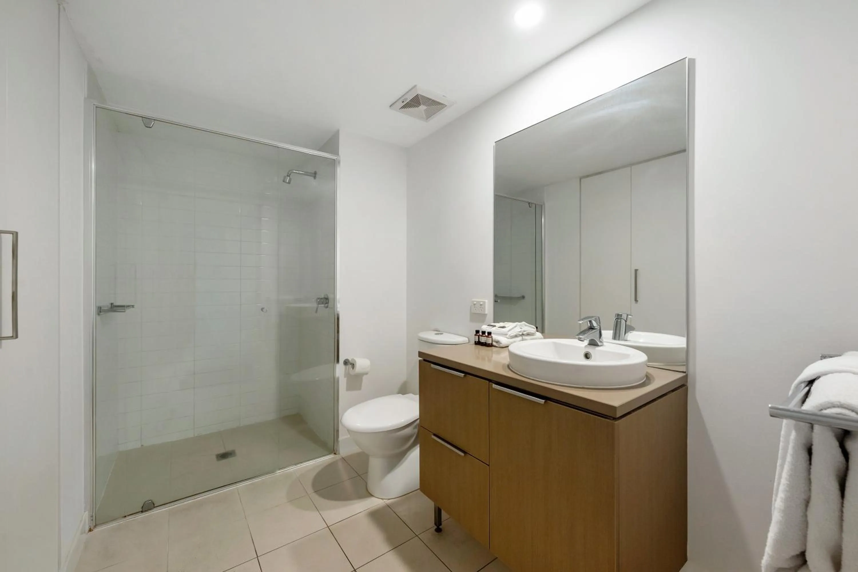 Central Islington Apartments