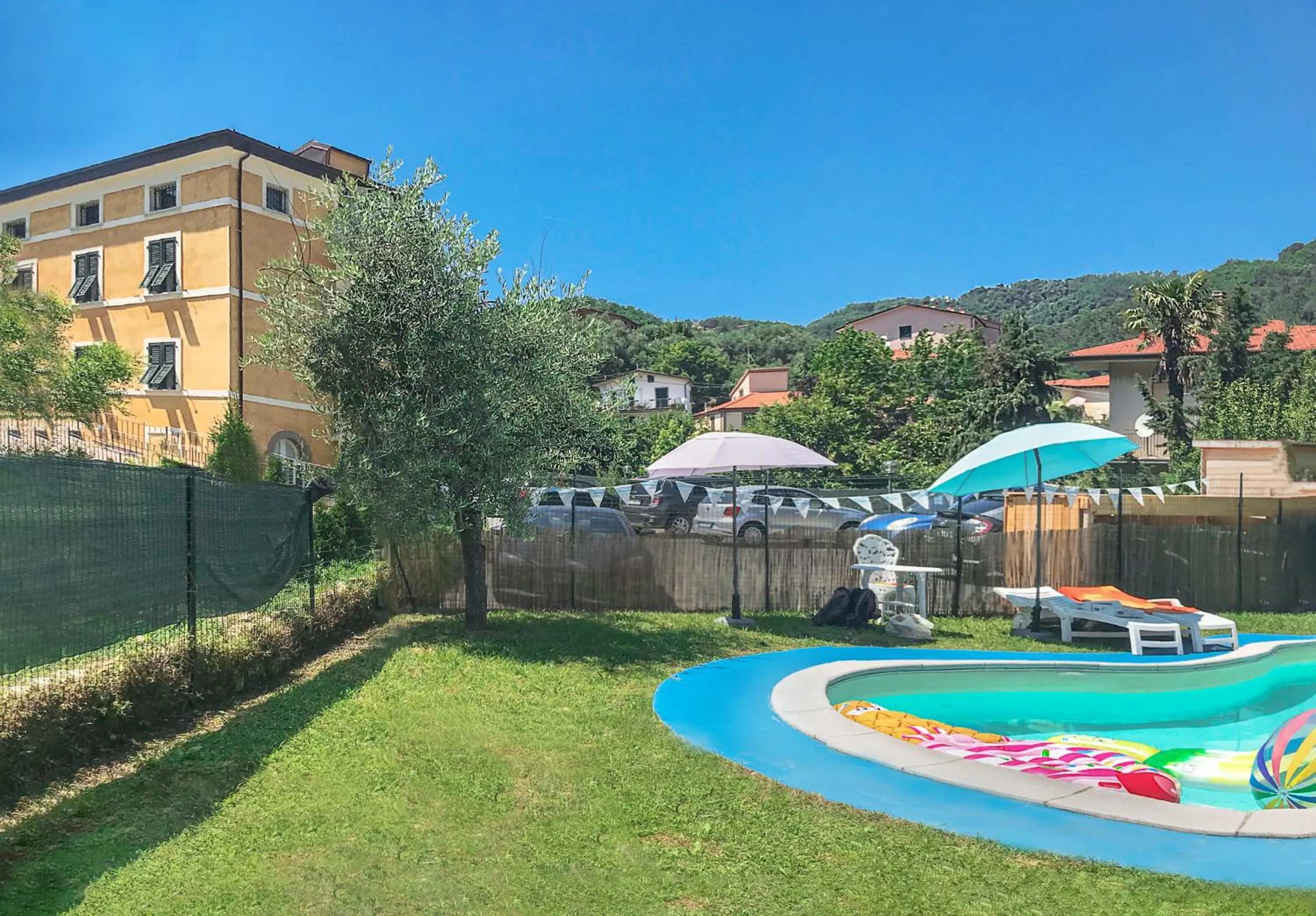 Pool view in HOTIDAY Apartment Collection - Lerici Terrediliguria