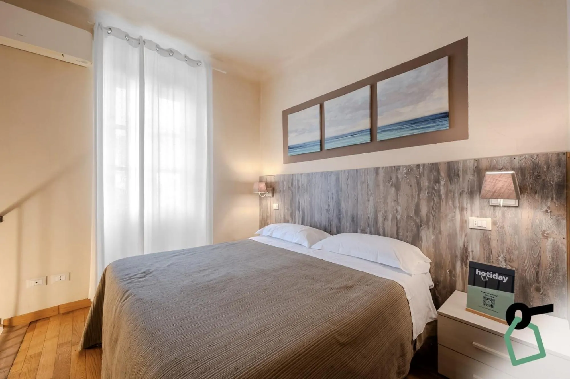 Bedroom, Bed in HOTIDAY Apartment Collection - Lerici Terrediliguria