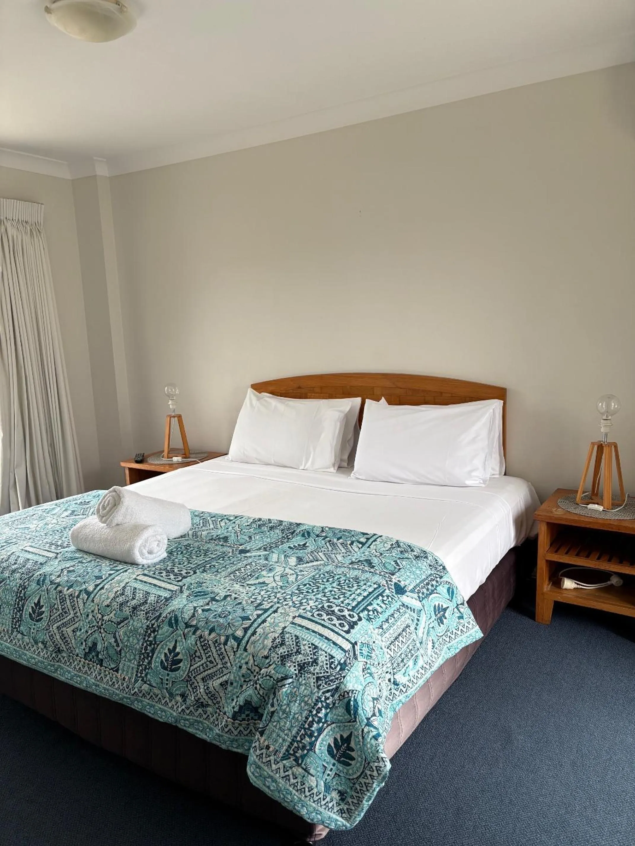 Bedroom, Bed in Island Beach Resort