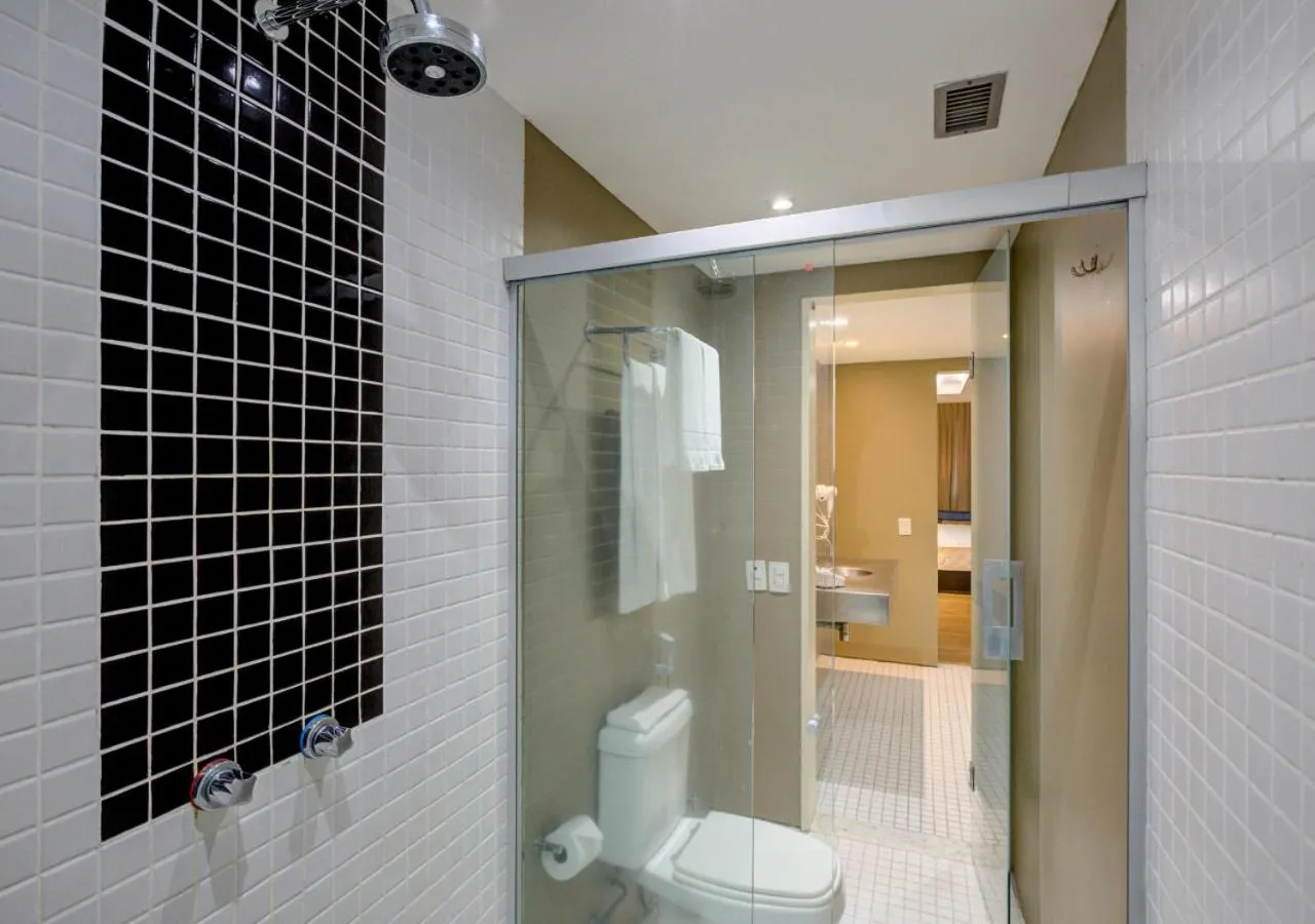 Shower in Rio Design Copacabana Hotel