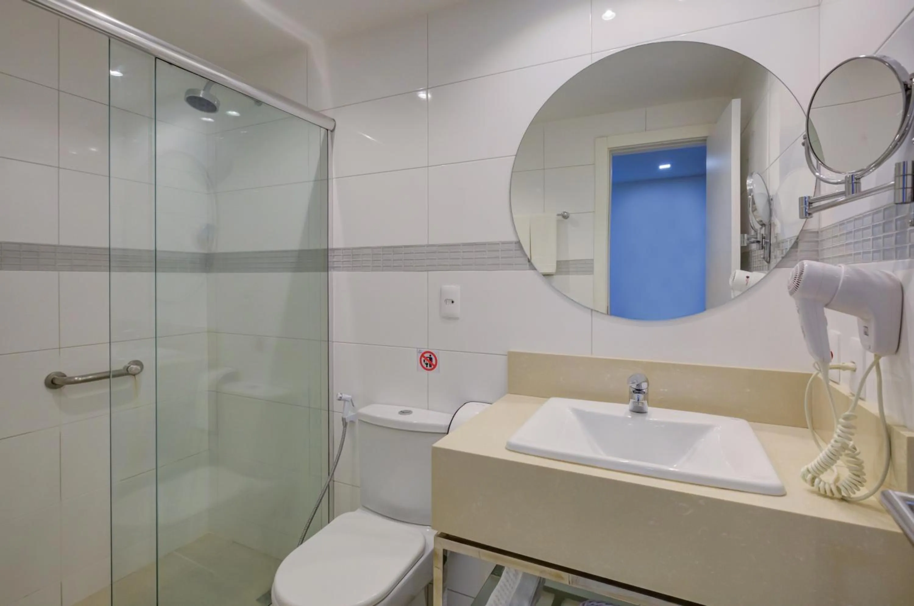 Shower in Rio Design Copacabana Hotel