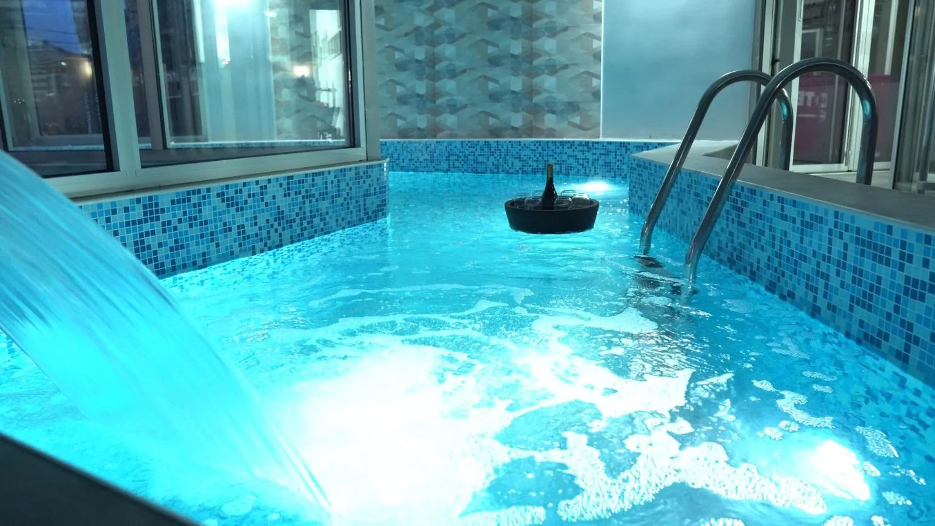 Swimming pool in Hotel Bella Nella