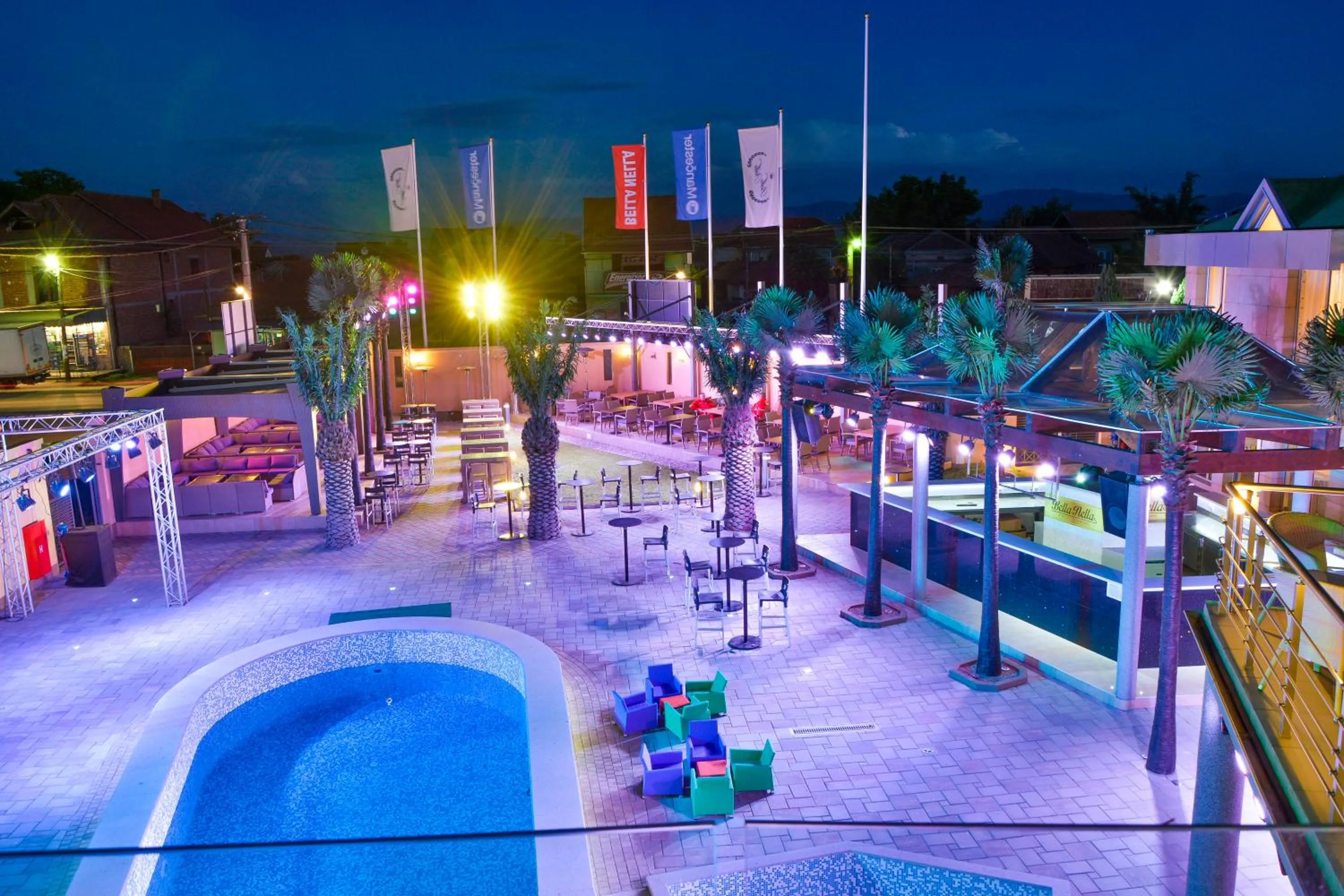 Night in Hotel Bella Nella