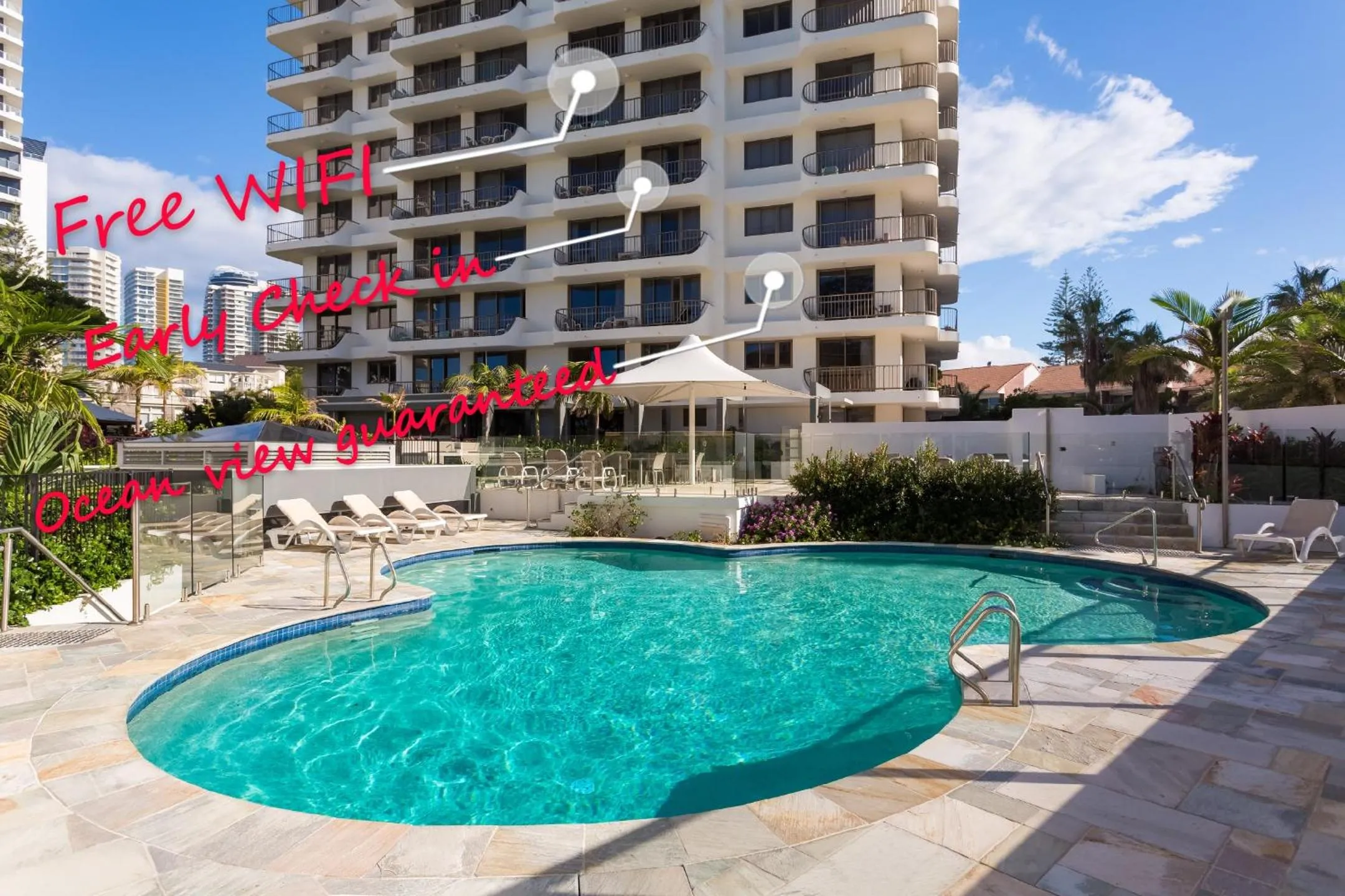 Swimming pool in Ocean Royale