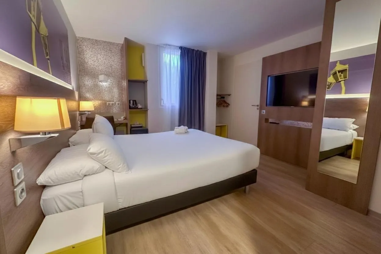 Bedroom, Bed in Best Western Hotelio Montpellier Sud