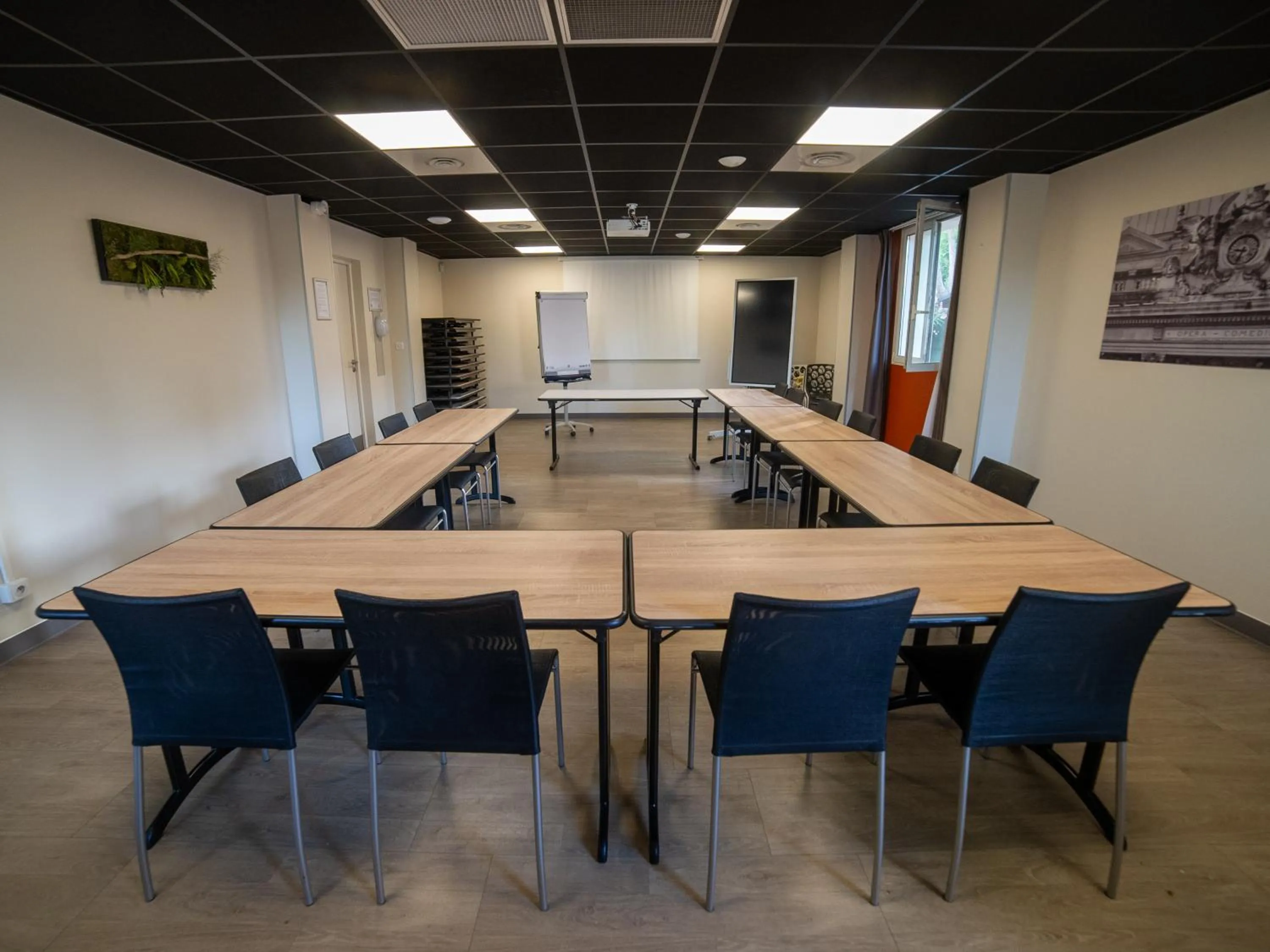 Meeting/conference room in Best Western Hotelio Montpellier Sud