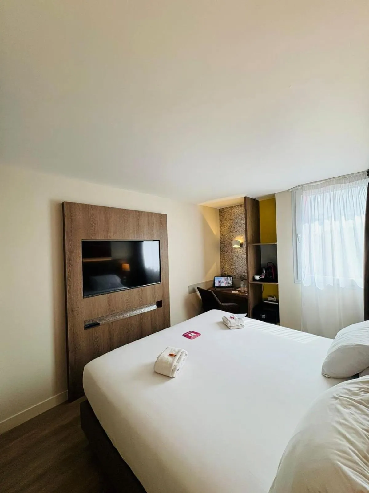 Bedroom, Bed in Best Western Hotelio Montpellier Sud