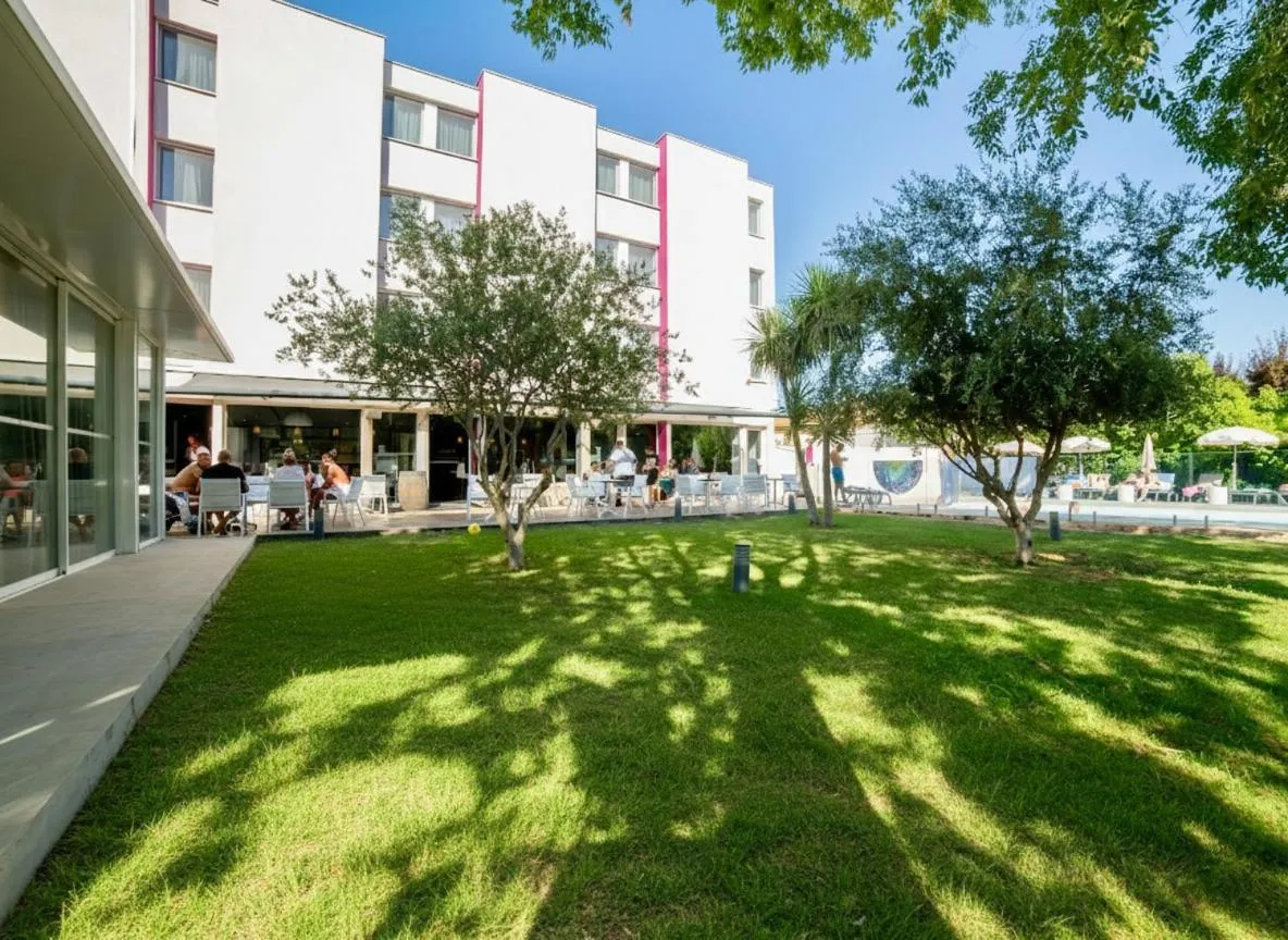 Property building in Best Western Hotelio Montpellier Sud