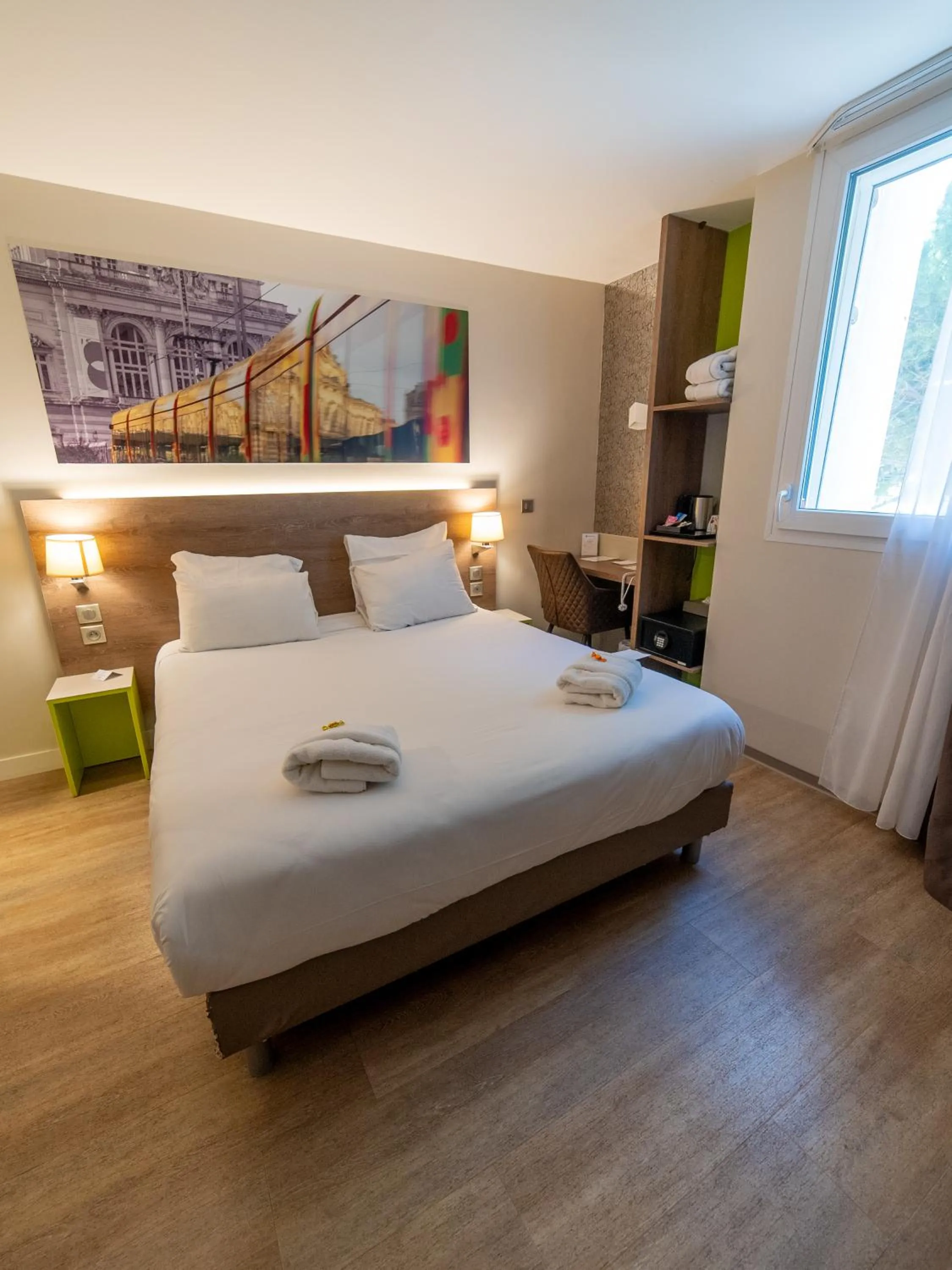 Photo of the whole room, Bed in Best Western Hotelio Montpellier Sud