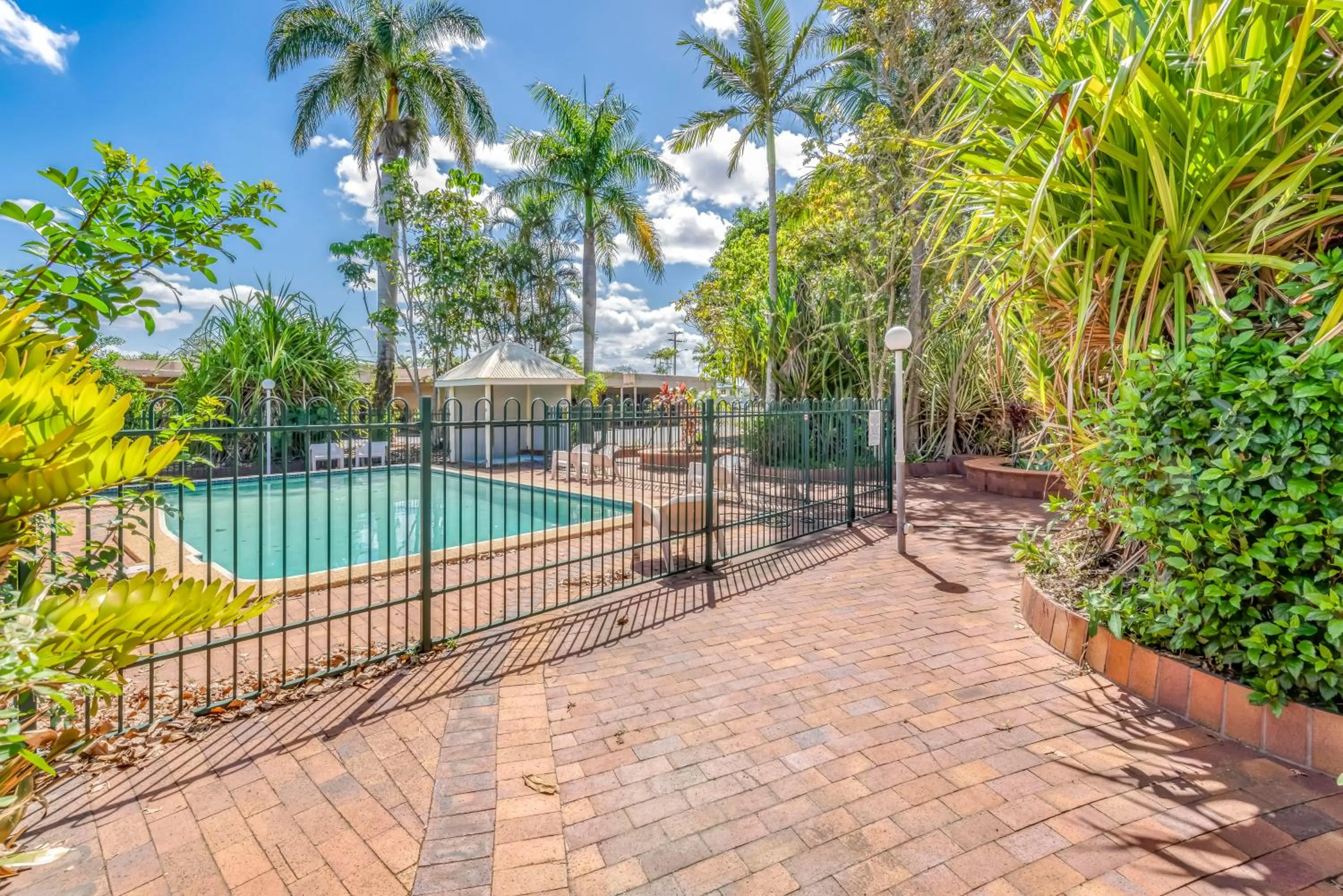 Swimming pool in Bundaberg International