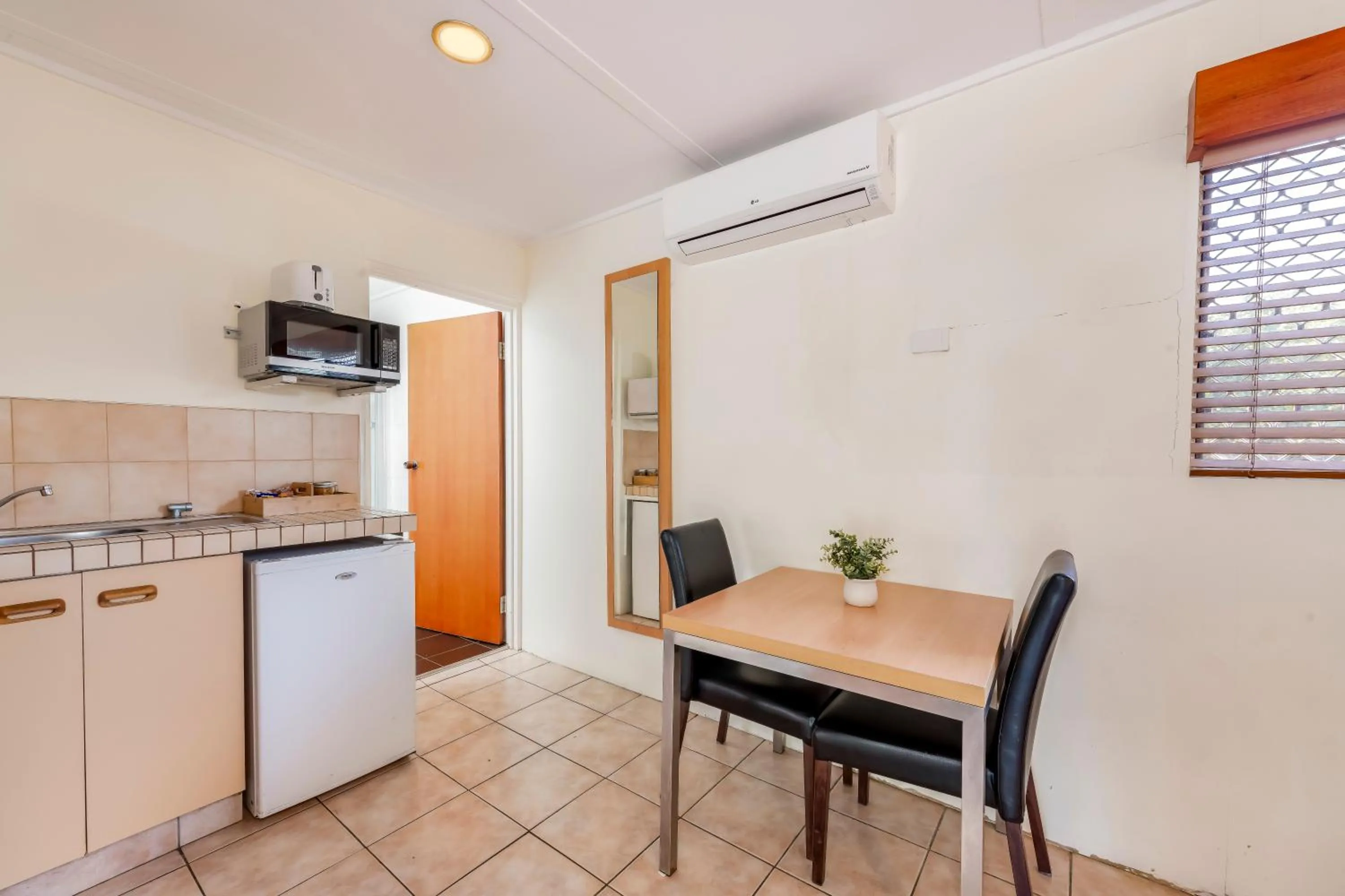 Kitchen or kitchenette in Bundaberg International