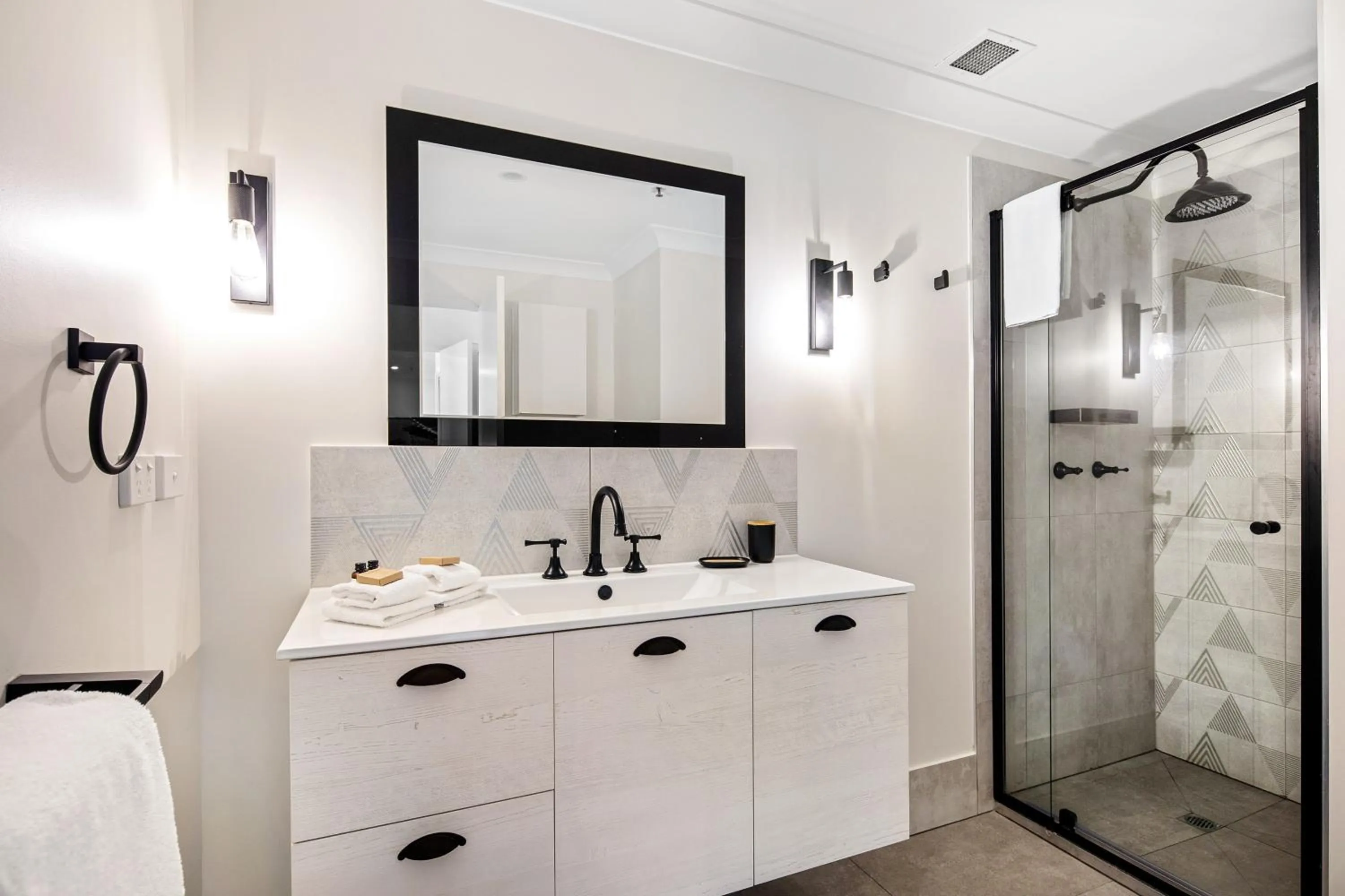 Shower in Bridgewater Apartments