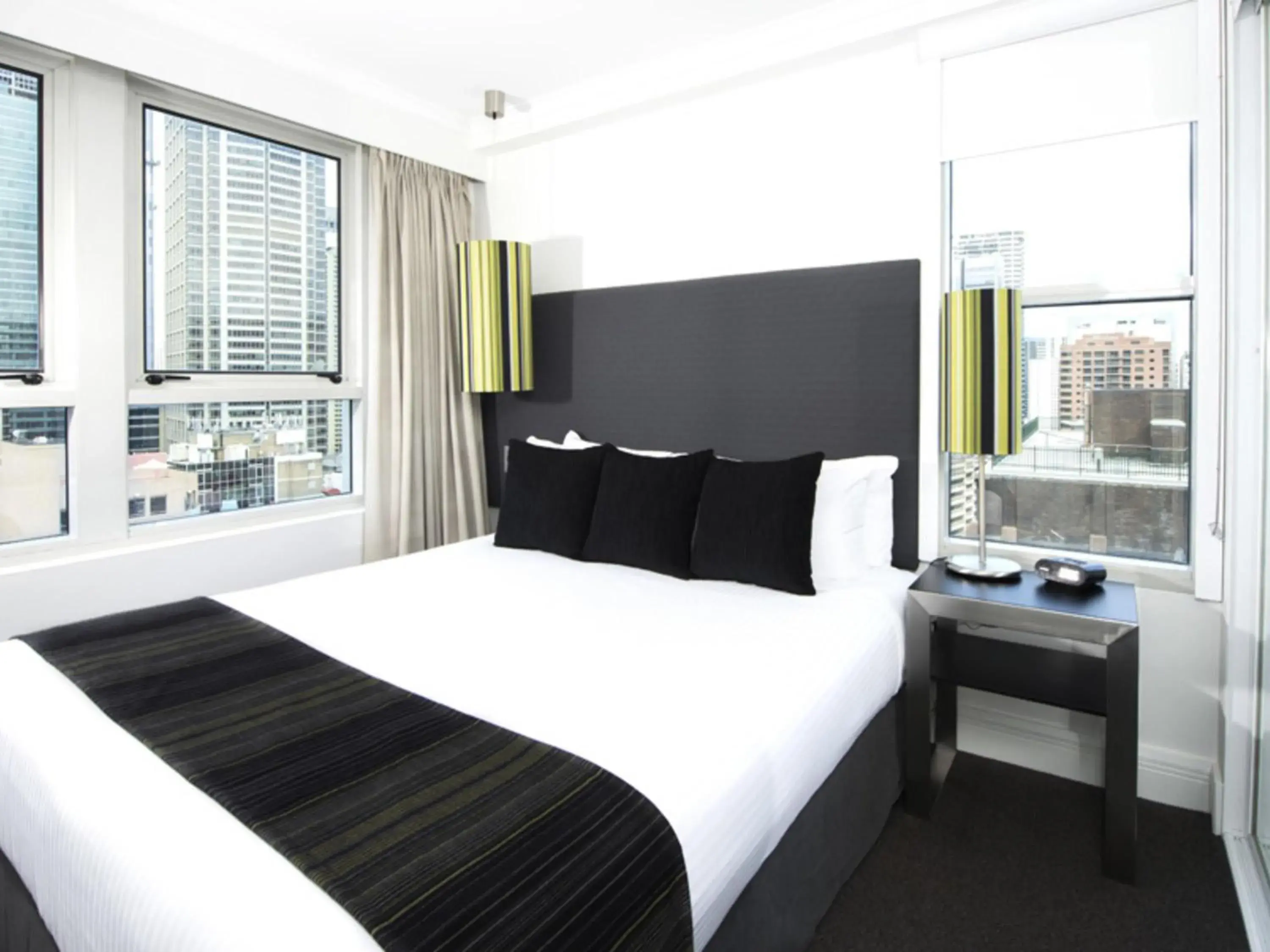 Bedroom, Bed in Mantra on Kent Bedroom, Bed in Mantra on Kent