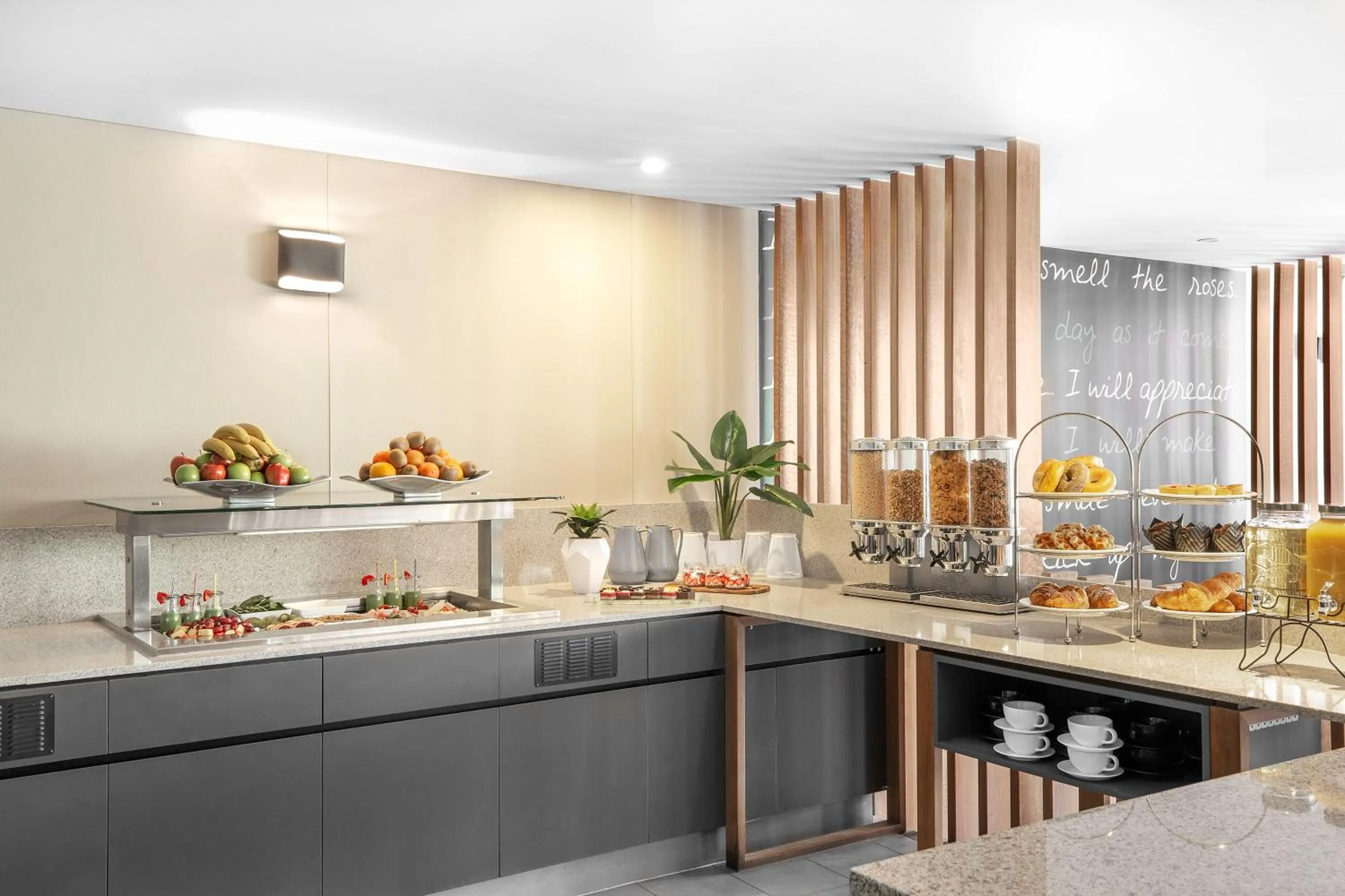 Restaurant/places to eat in Mantra on Kent