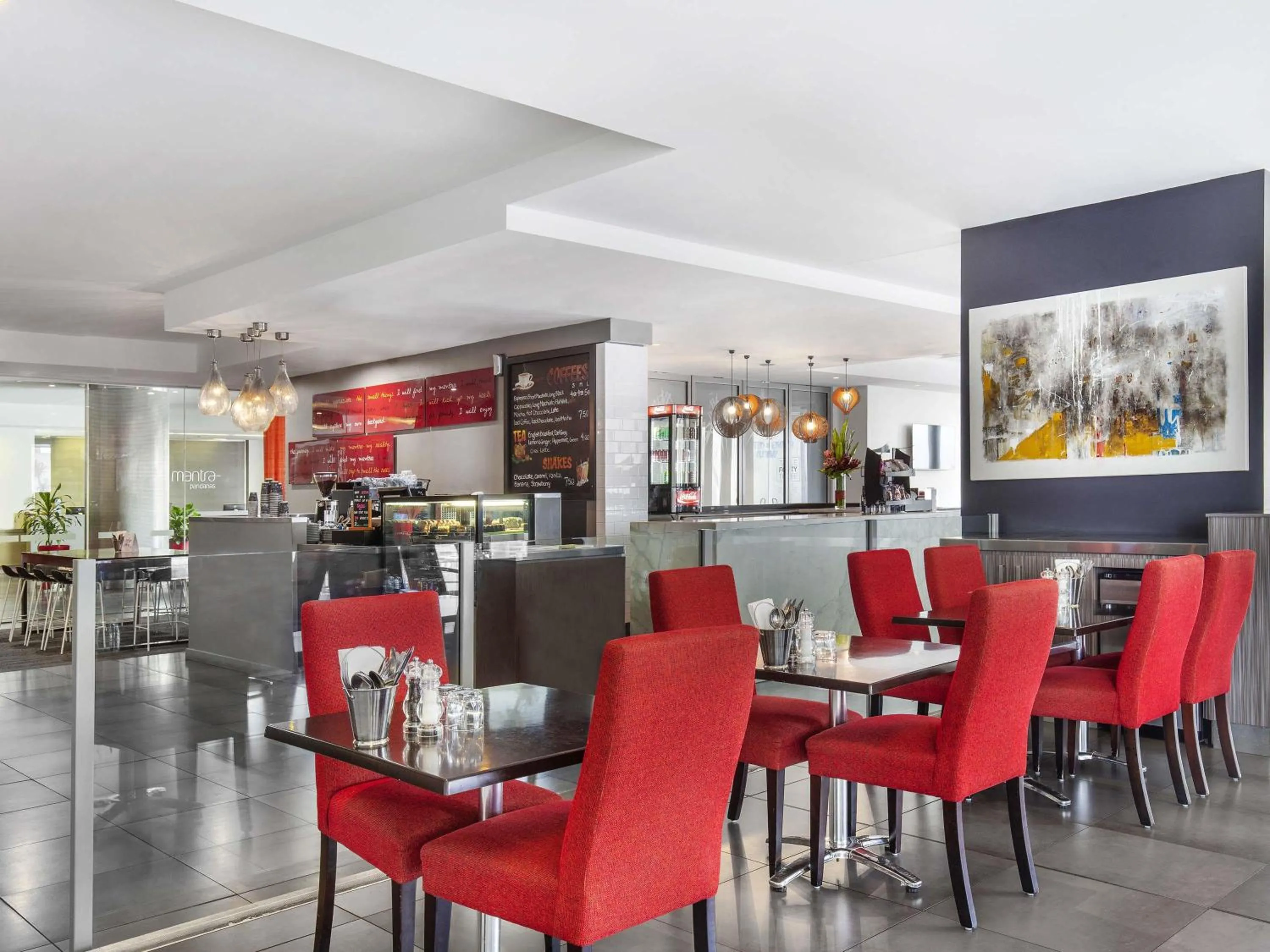 Restaurant/places to eat in Mantra Pandanas