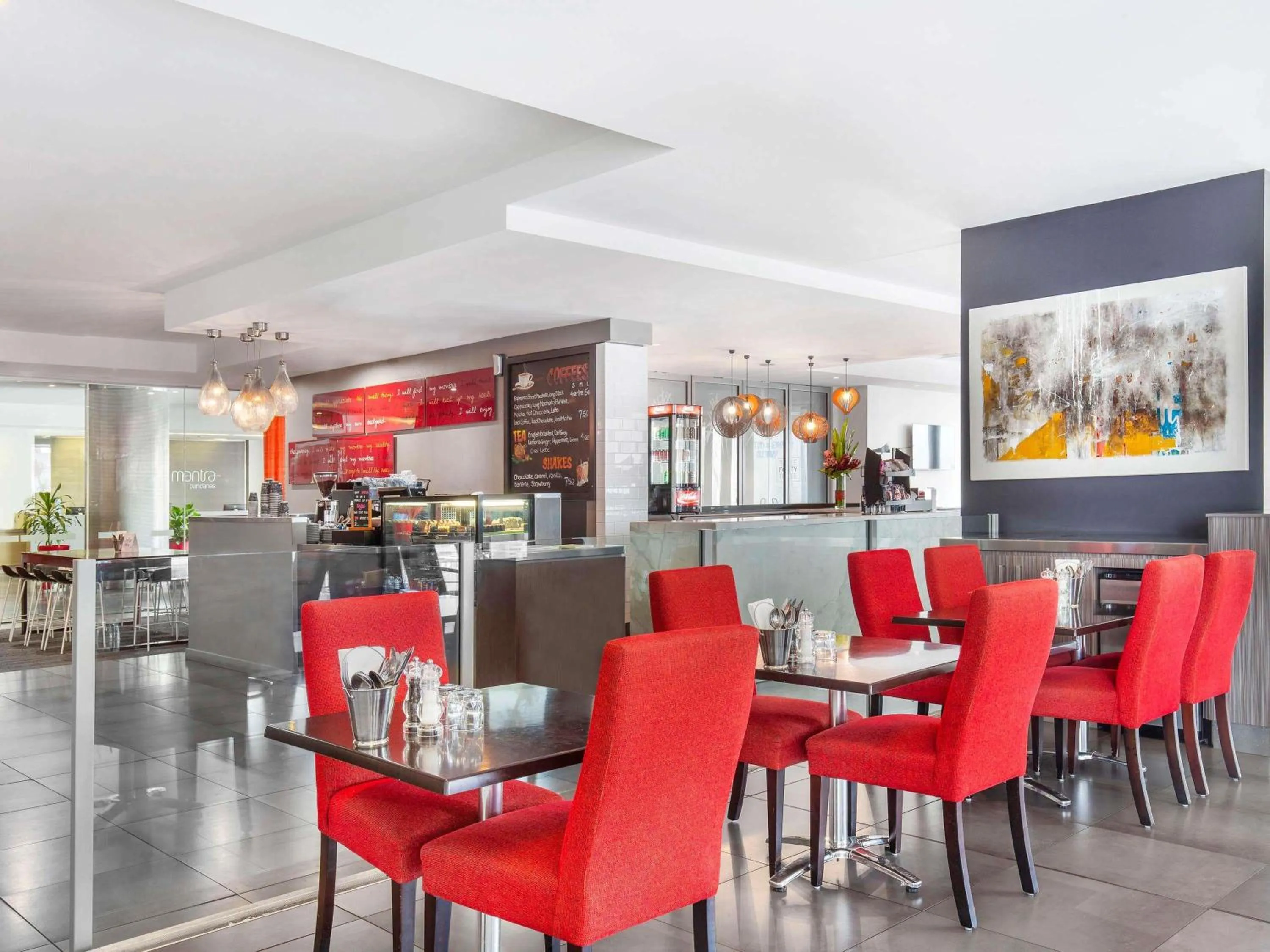 Property building in Mantra Pandanas