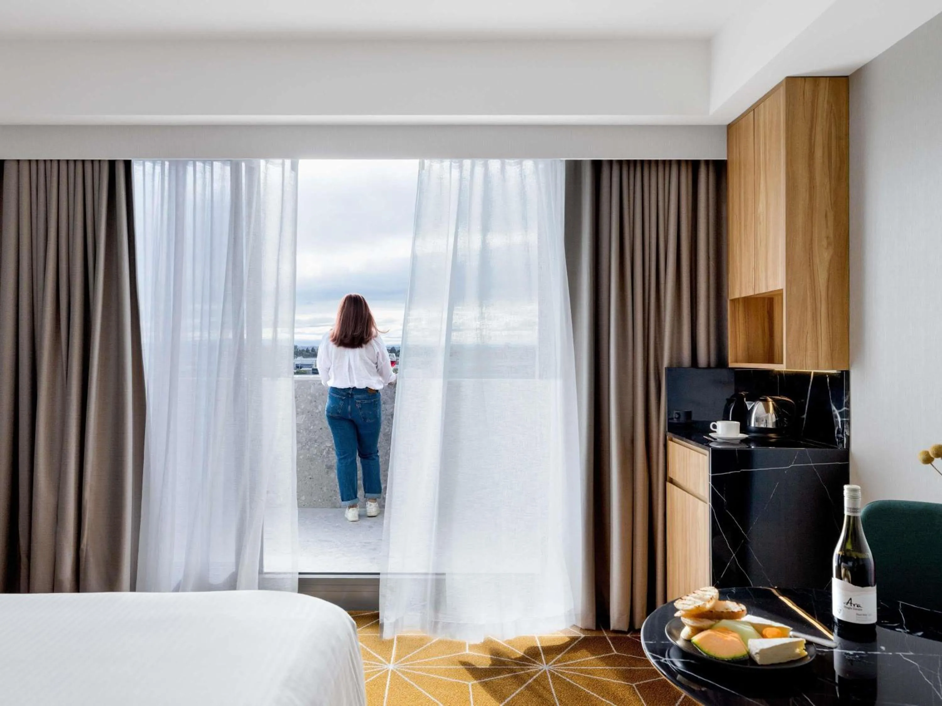 Bedroom, Bed in Mantra Melbourne Airport